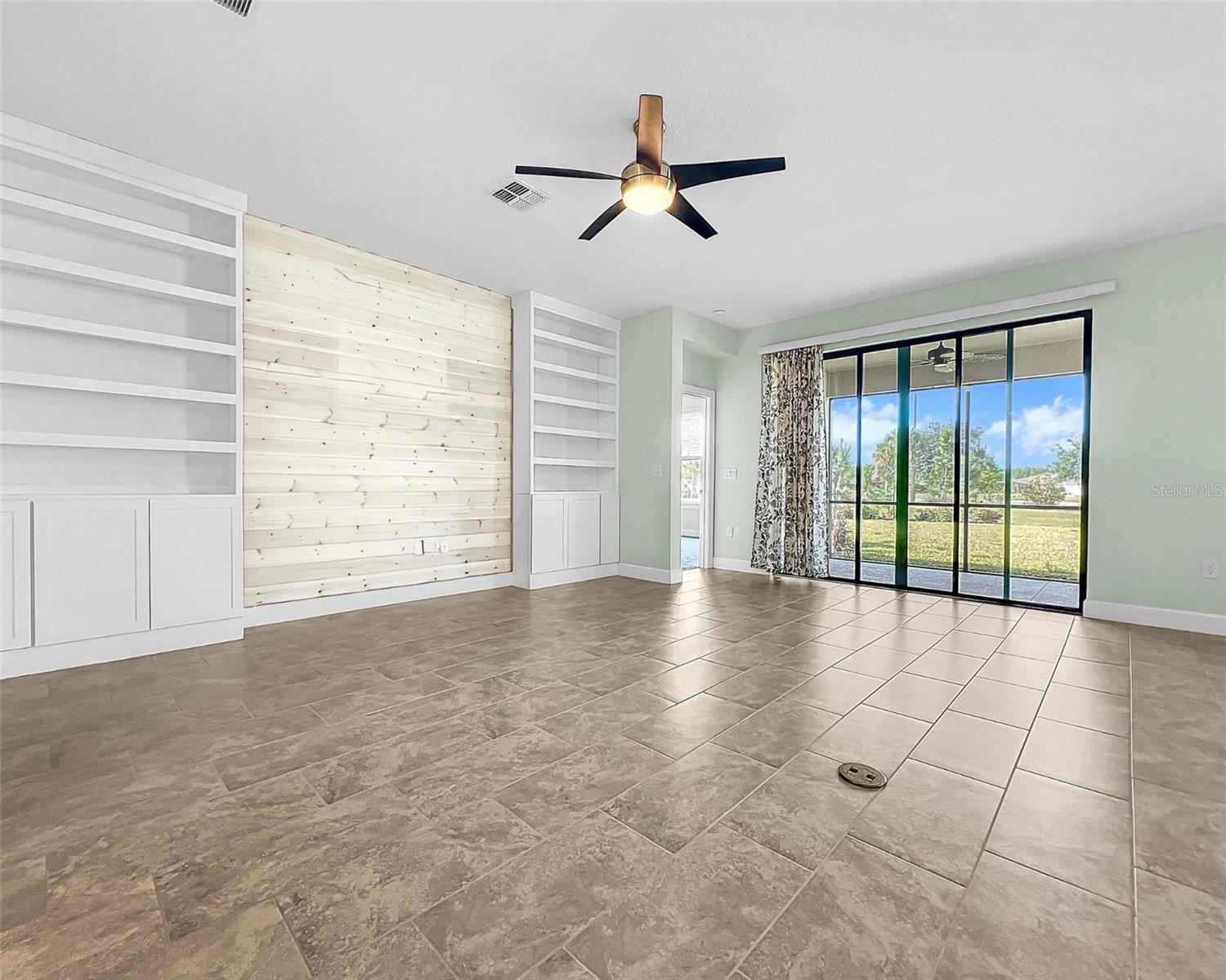 204 BELLA CORTINA DR, POINCIANA, FL, 34759