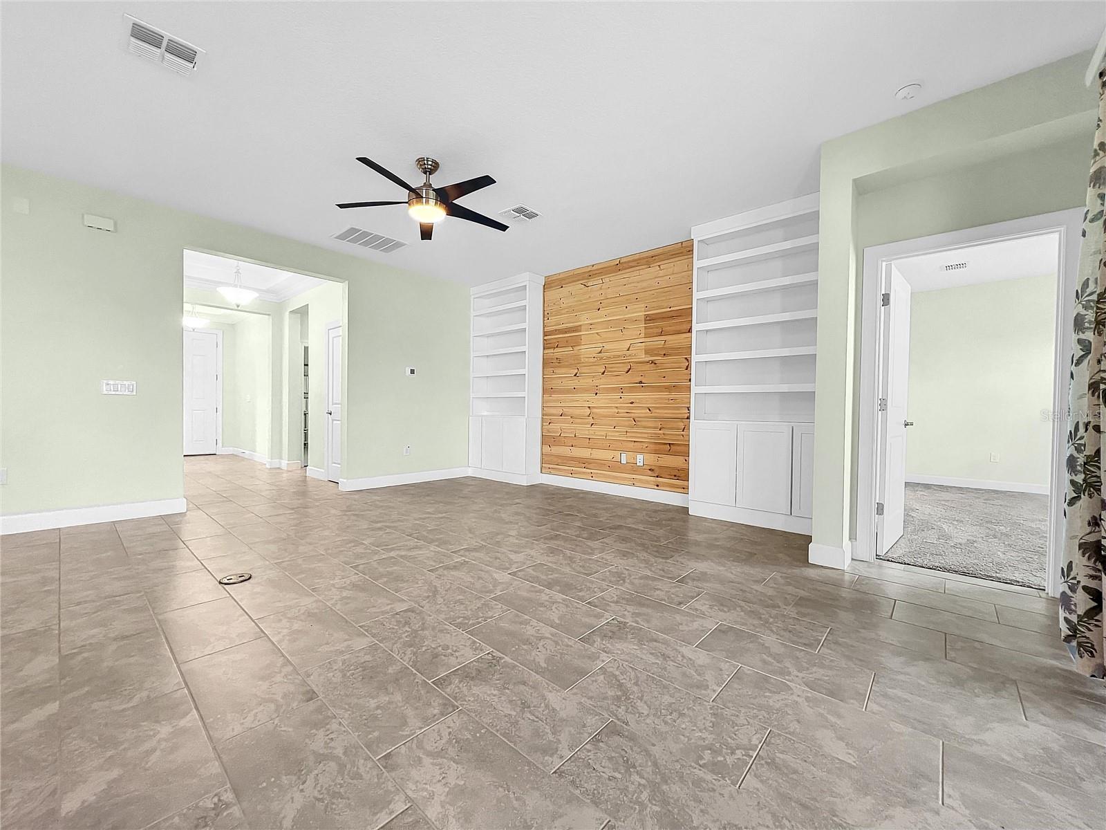 204 BELLA CORTINA DR, POINCIANA, FL, 34759