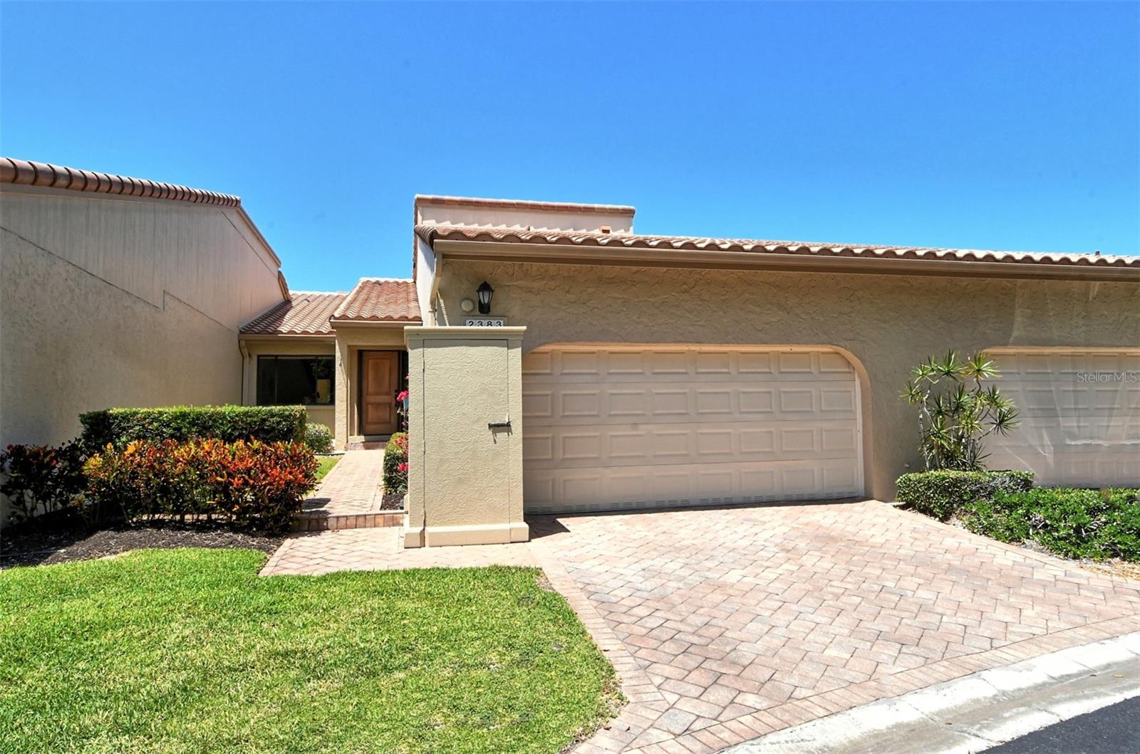 2383 HARBOUR OAKS DR, LONGBOAT KEY, FL, 34228