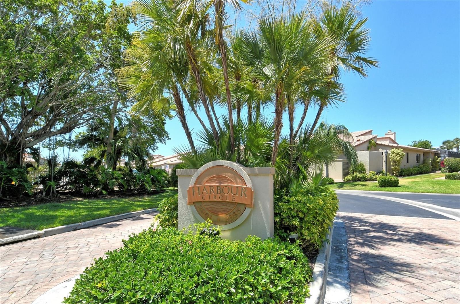 2383 HARBOUR OAKS DR, LONGBOAT KEY, FL, 34228
