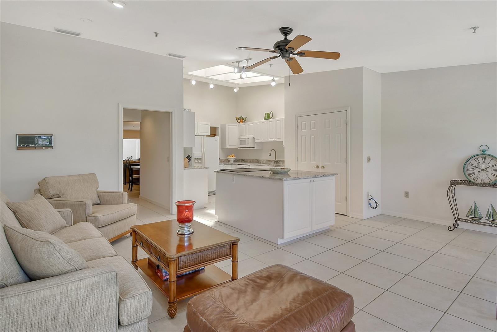 2383 HARBOUR OAKS DR, LONGBOAT KEY, FL, 34228