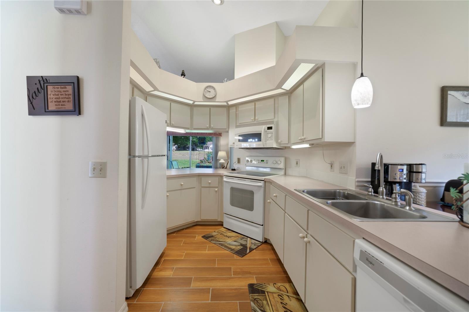 239 JUNIPER WAY, TAVARES, FL, 32778