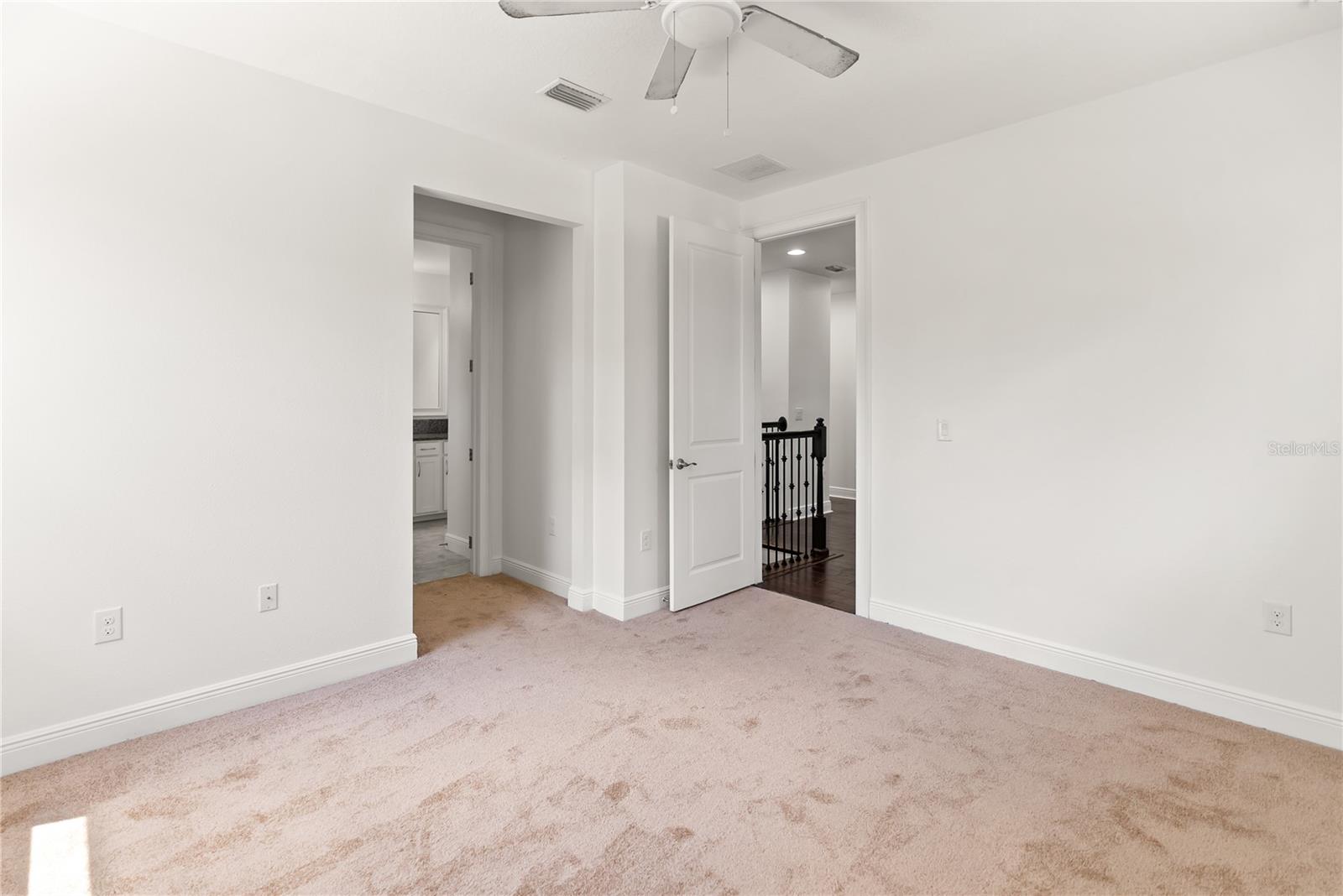 1800 ROBINHOOD ST, SARASOTA, FL, 34231