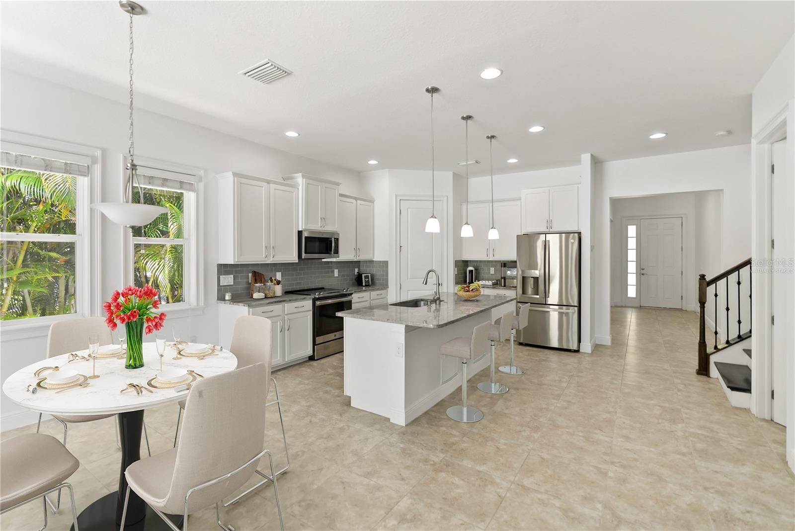 1800 ROBINHOOD ST, SARASOTA, FL, 34231