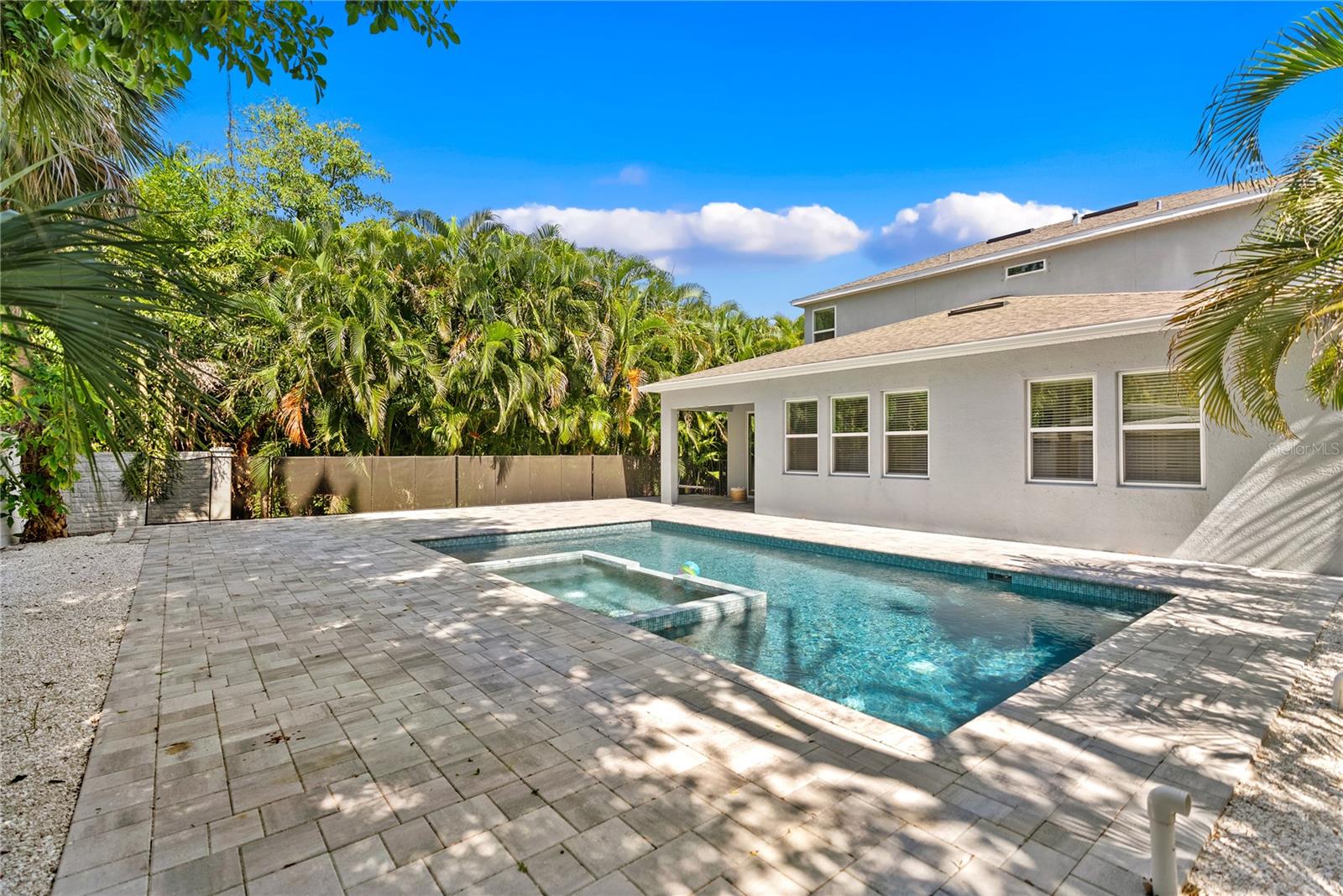 1800 ROBINHOOD ST, SARASOTA, FL, 34231