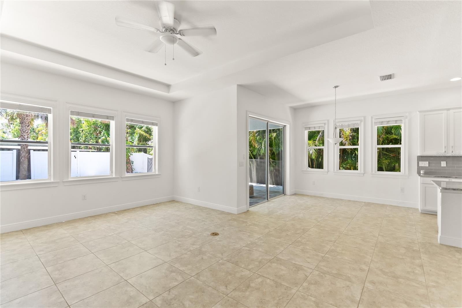 1800 ROBINHOOD ST, SARASOTA, FL, 34231