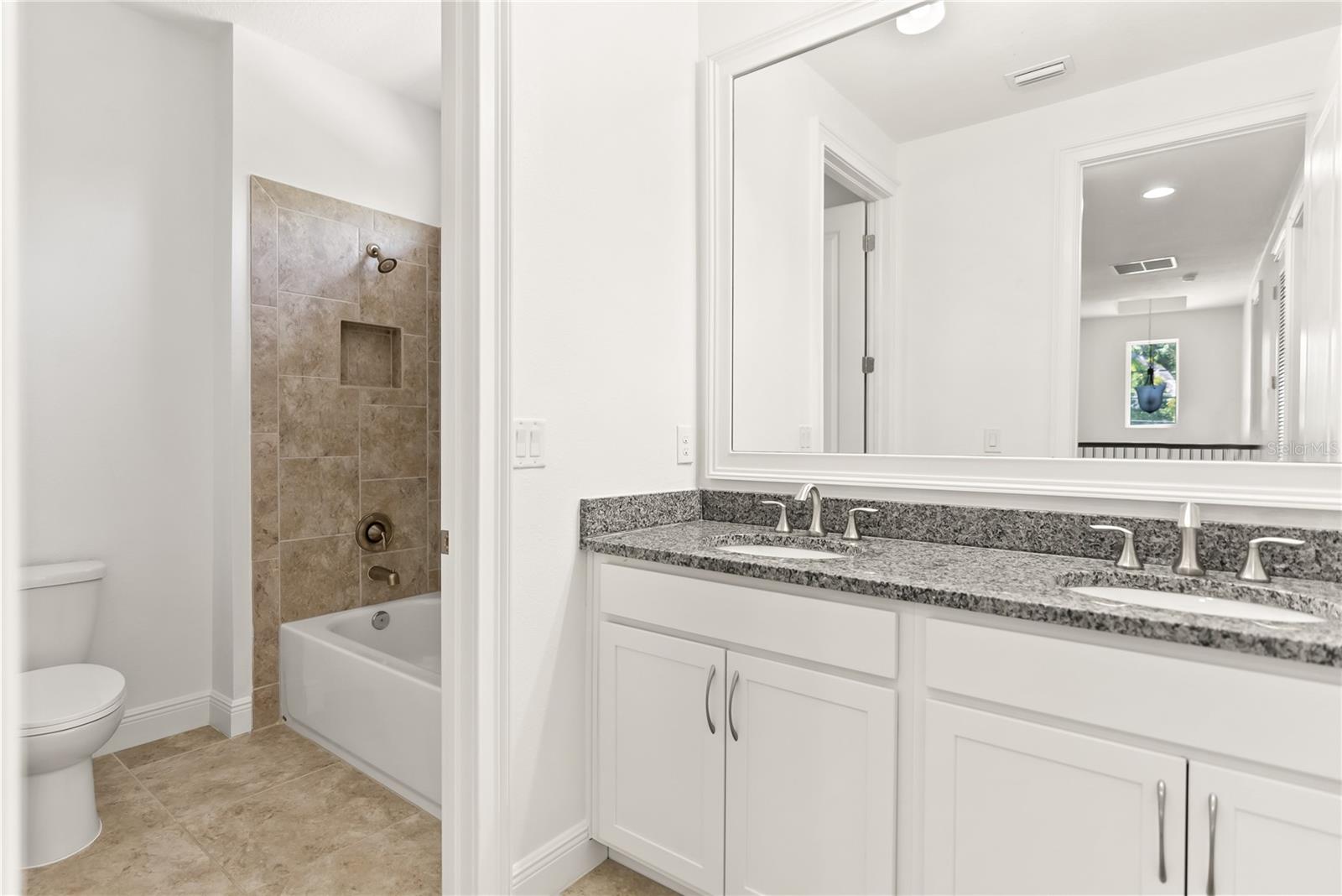 1800 ROBINHOOD ST, SARASOTA, FL, 34231