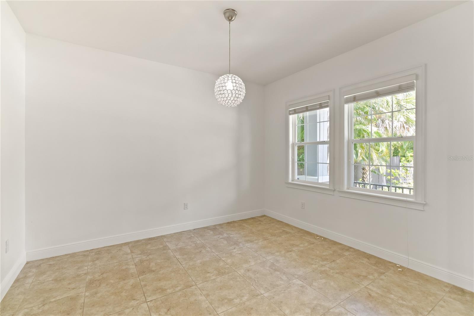 1800 ROBINHOOD ST, SARASOTA, FL, 34231