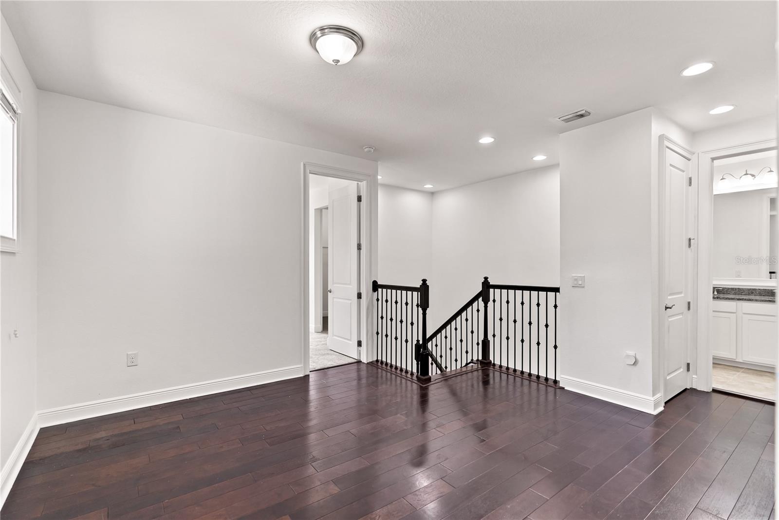 1800 ROBINHOOD ST, SARASOTA, FL, 34231