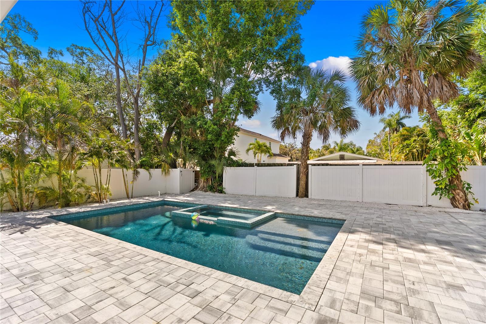 1800 ROBINHOOD ST, SARASOTA, FL, 34231
