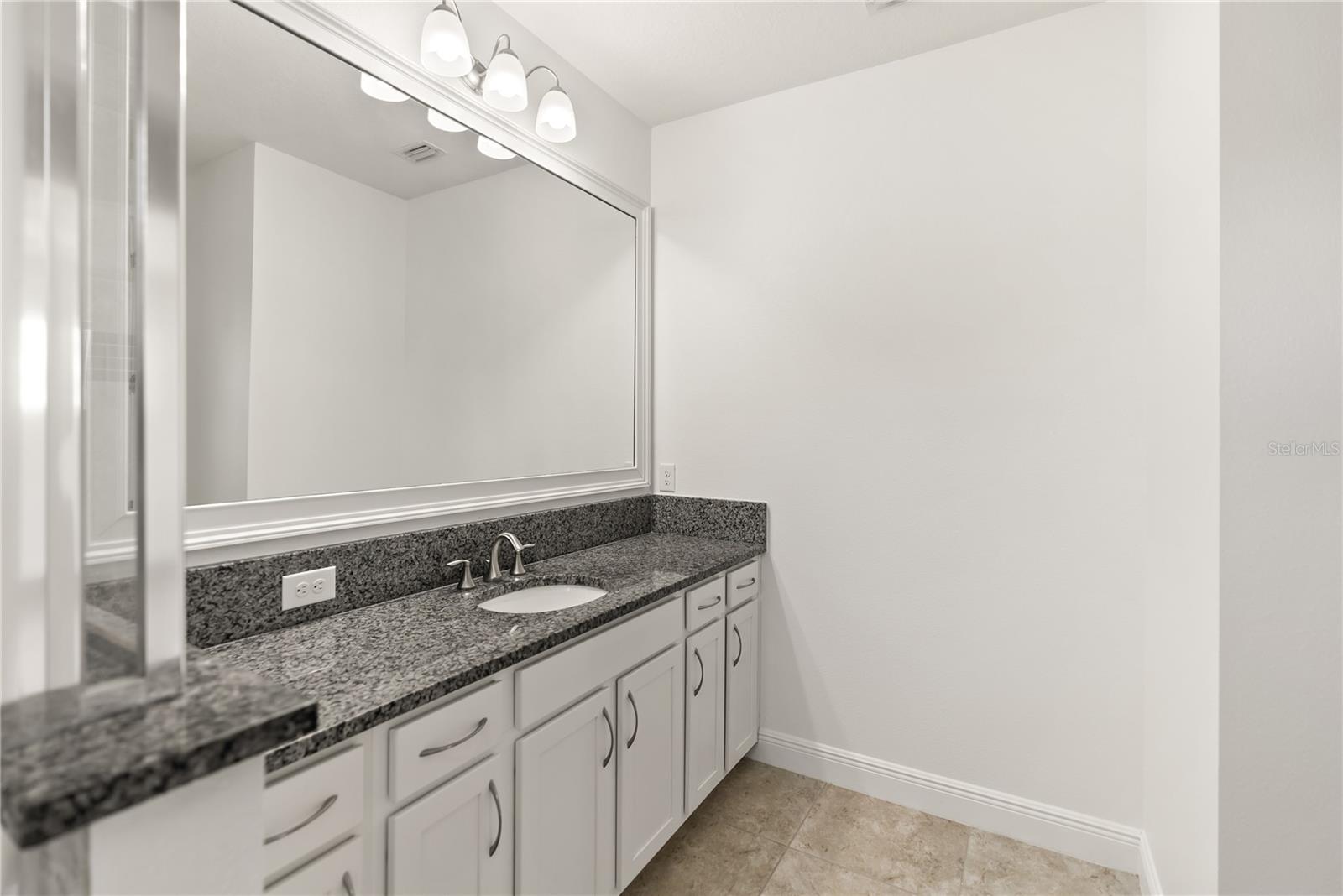1800 ROBINHOOD ST, SARASOTA, FL, 34231