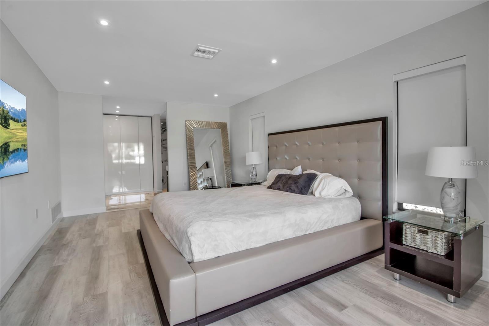 1649 STANFORD LN, SARASOTA, FL, 34231
