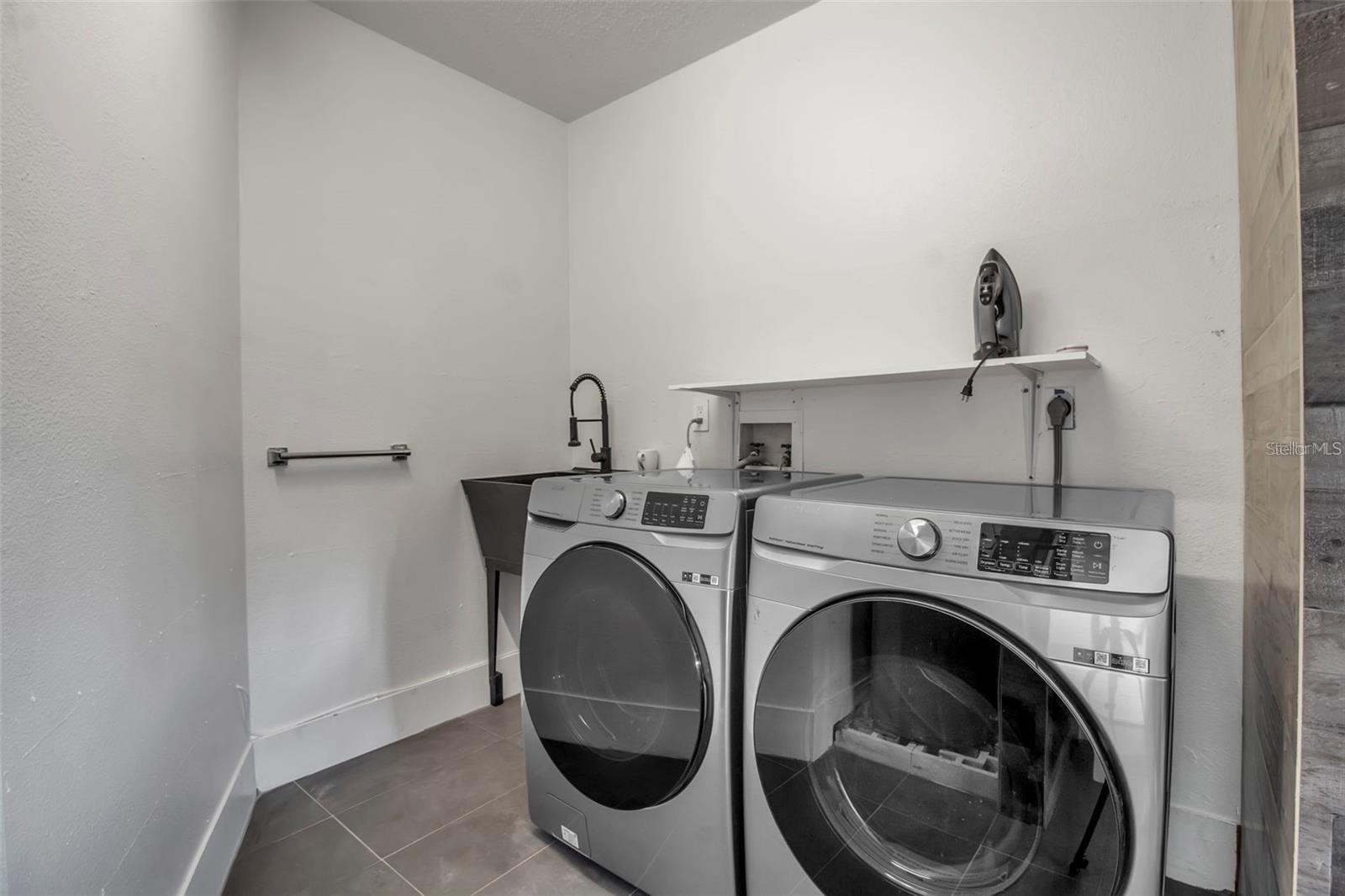 1649 STANFORD LN, SARASOTA, FL, 34231
