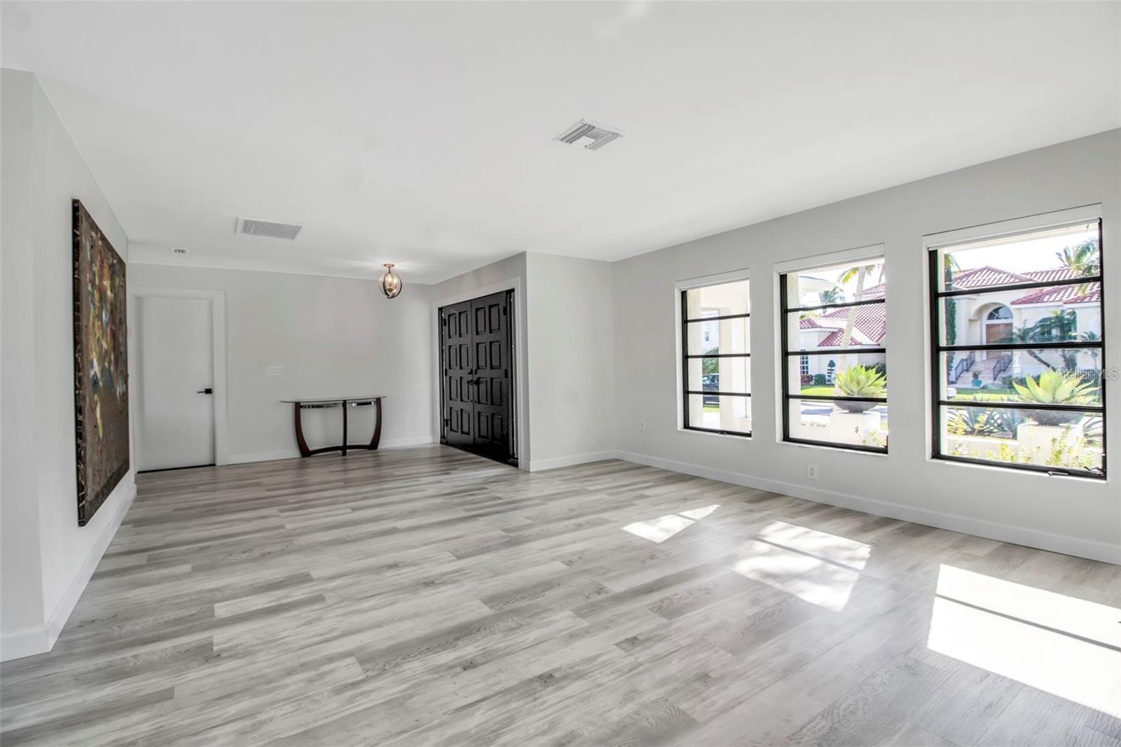 1649 STANFORD LN, SARASOTA, FL, 34231