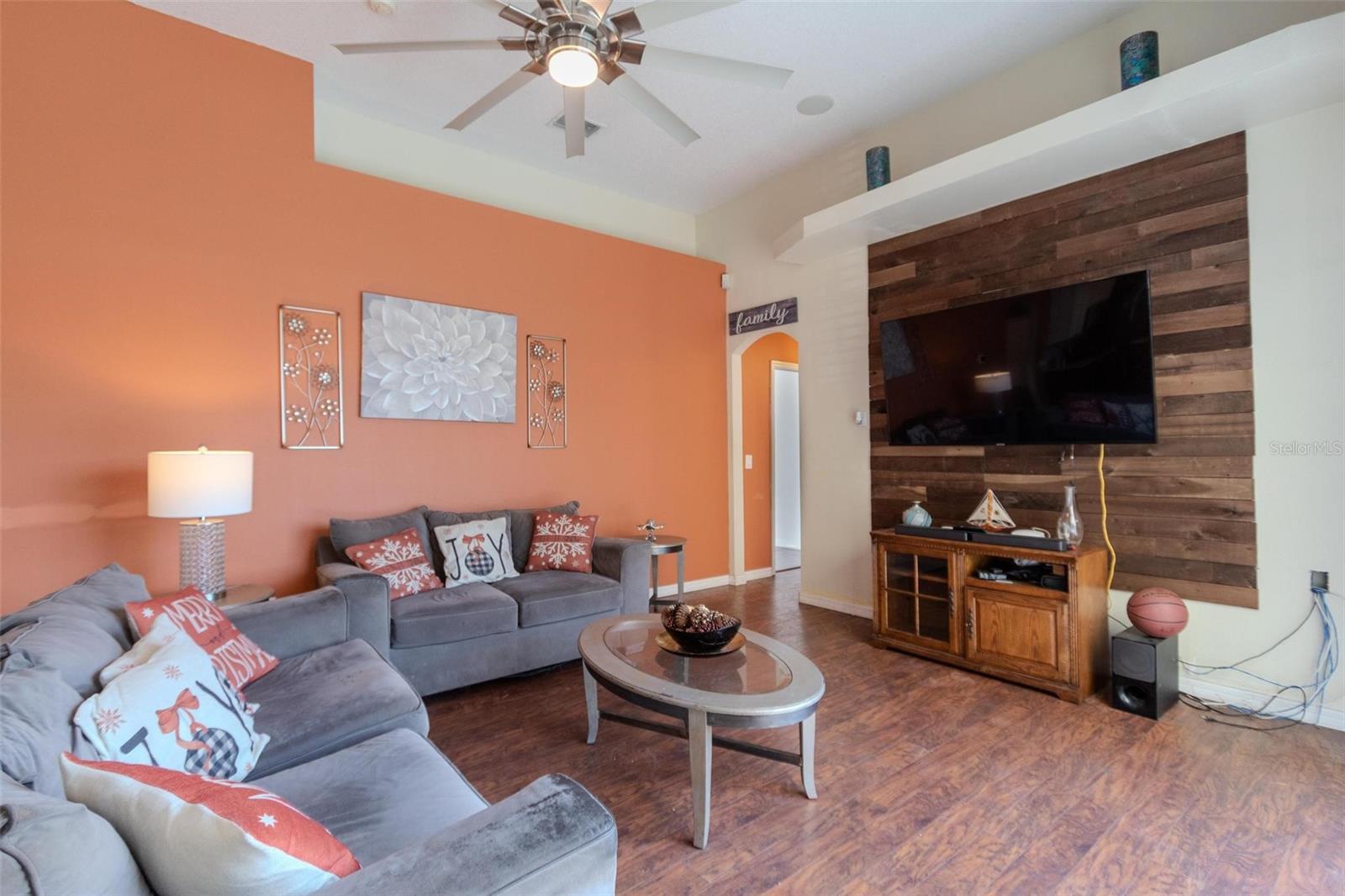 10 NEVADA LOOP RD, DAVENPORT, FL, 33897