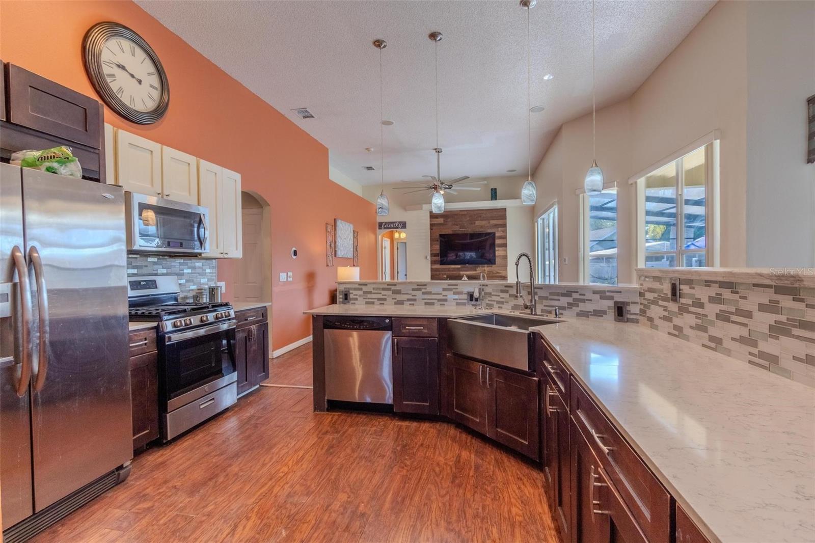10 NEVADA LOOP RD, DAVENPORT, FL, 33897