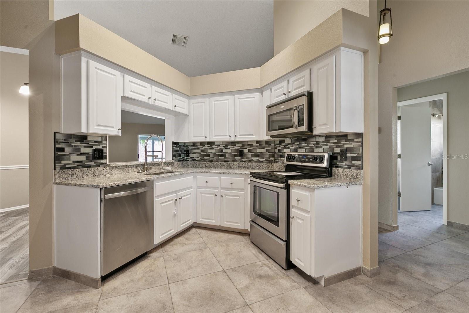 11647 FOX CREEK DR, TAMPA, FL, 33635