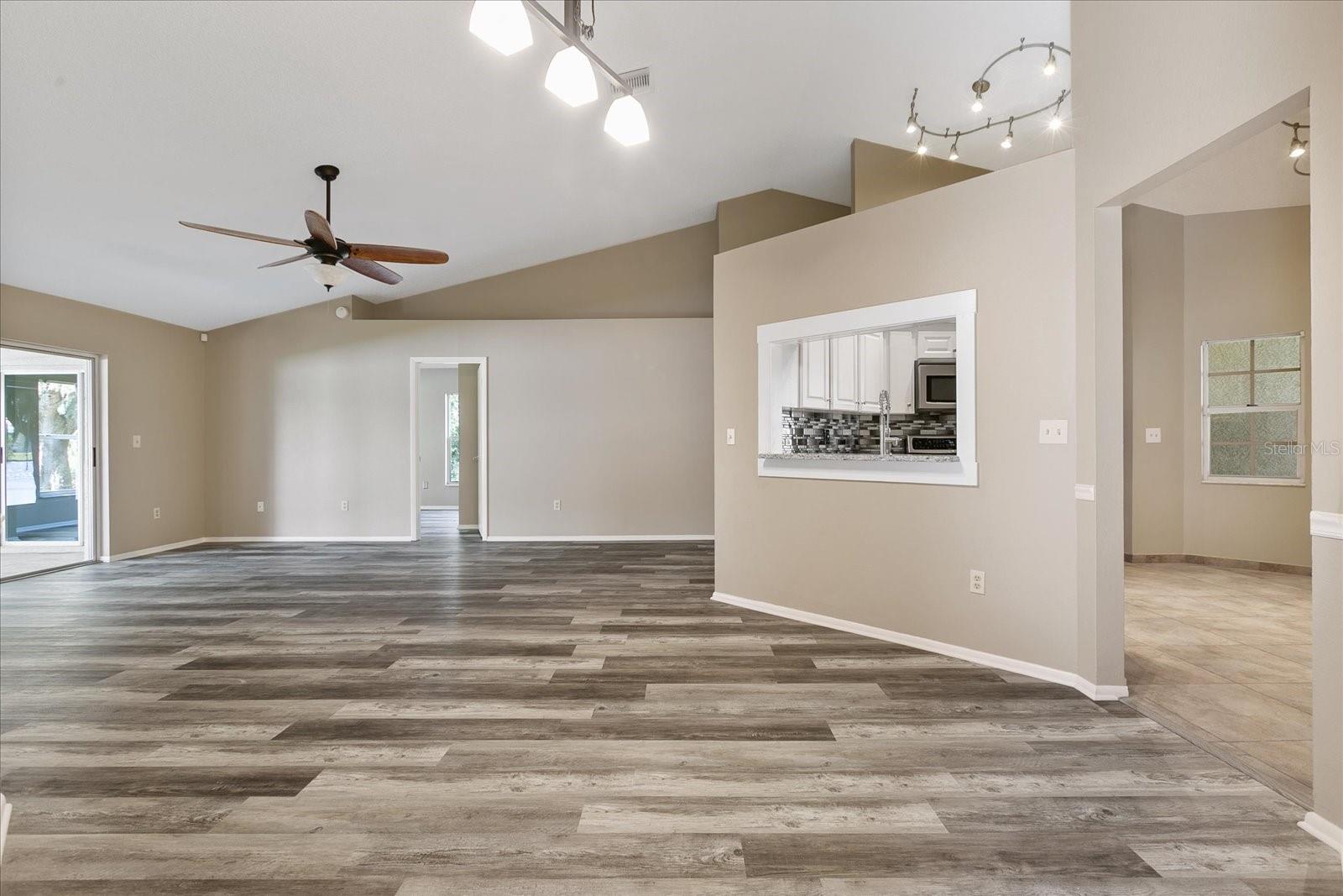 11647 FOX CREEK DR, TAMPA, FL, 33635
