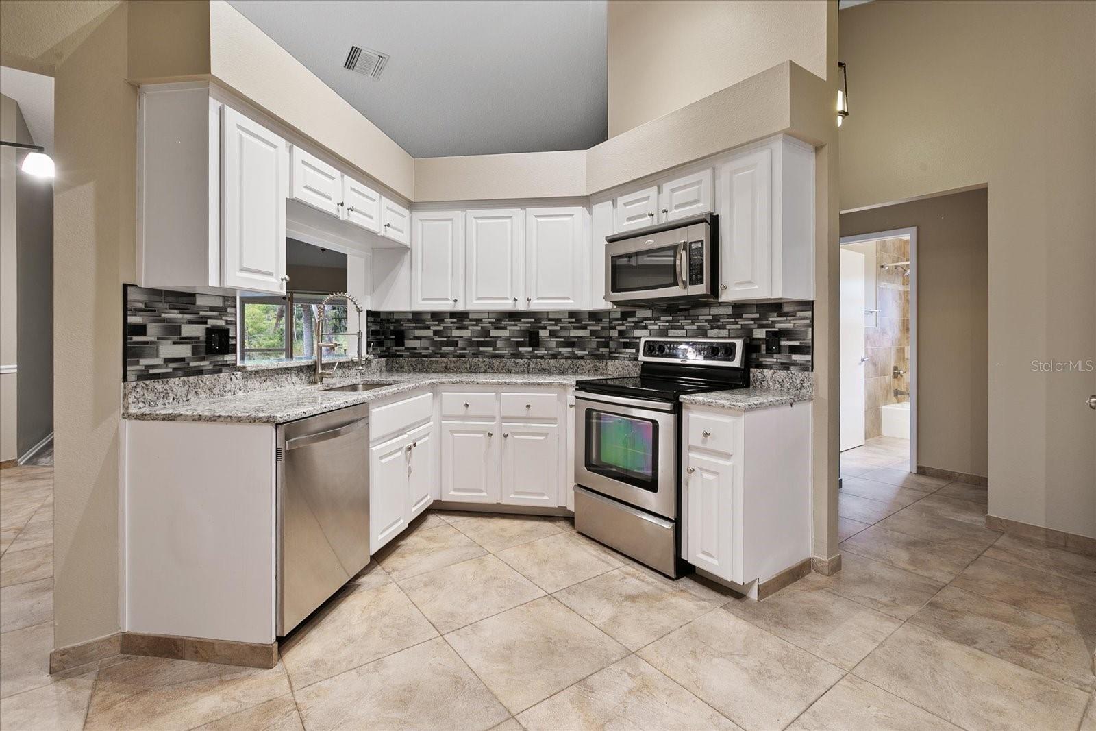 11647 FOX CREEK DR, TAMPA, FL, 33635