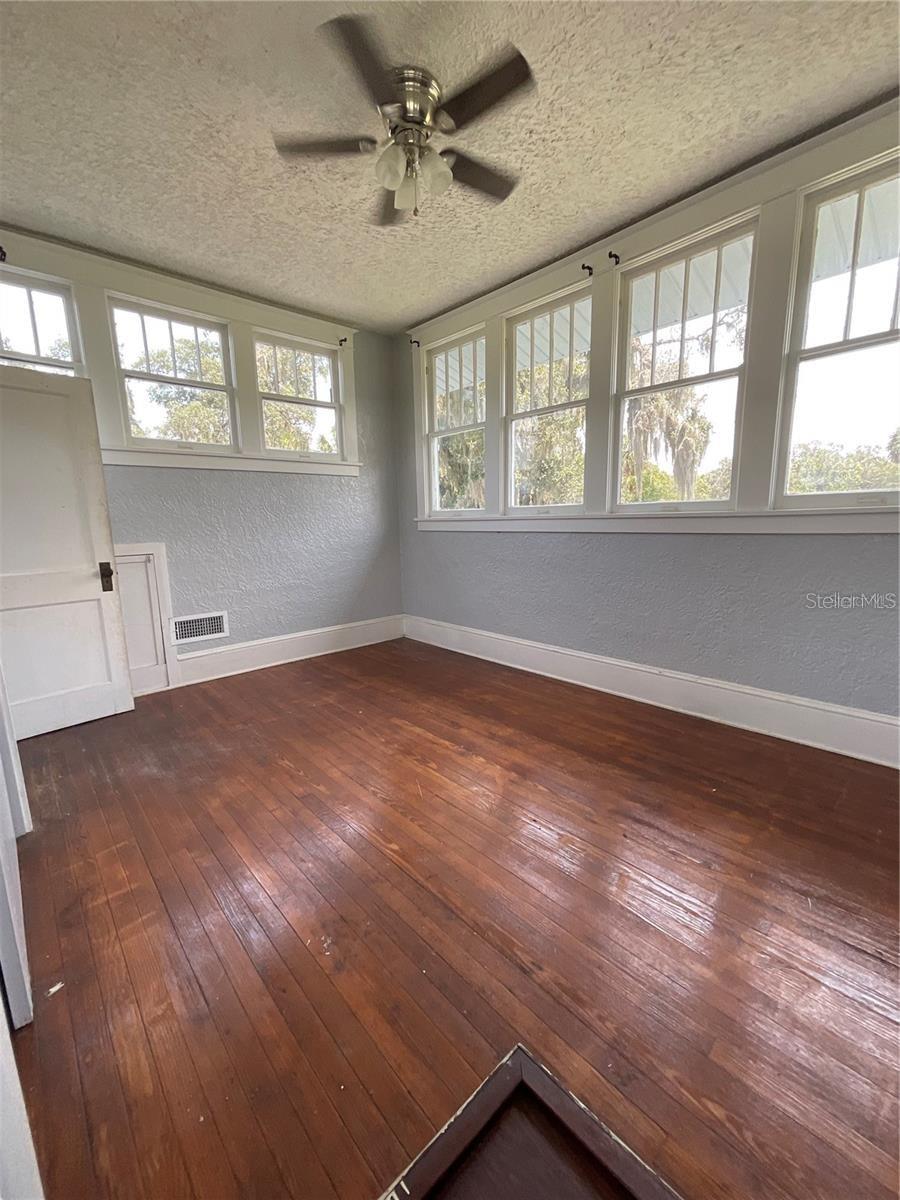 123 W 2ND AVE, PIERSON, FL, 32180
