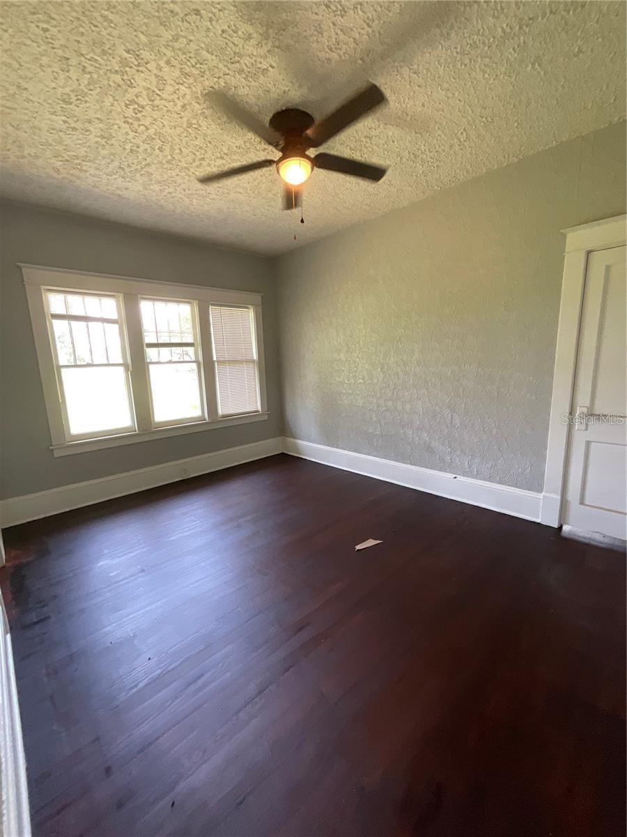 123 W 2ND AVE, PIERSON, FL, 32180