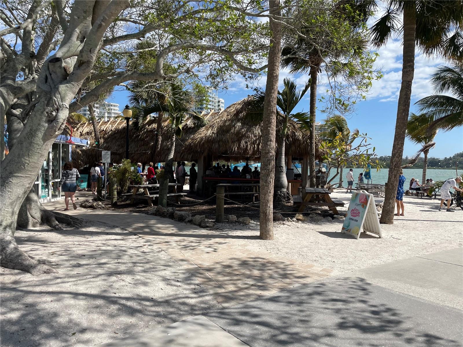 828 S TUTTLE AVE, SARASOTA, FL, 34237