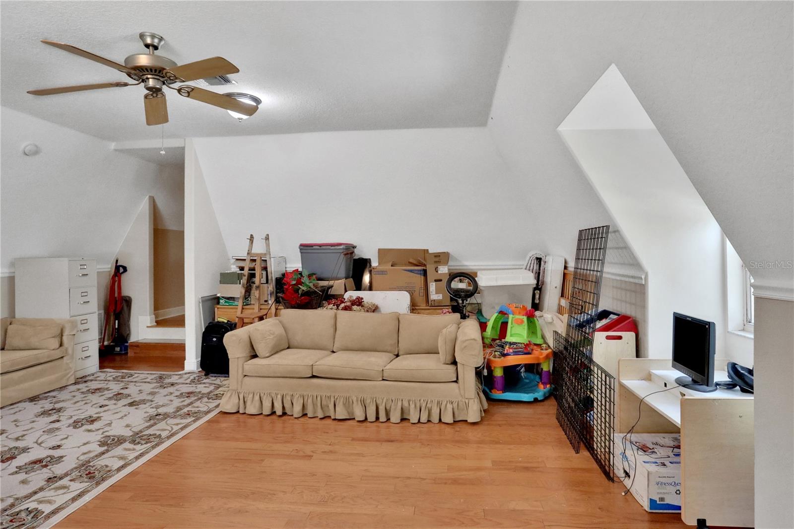 8608 POINSETTIA DR, TEMPLE TERRACE, FL, 33637