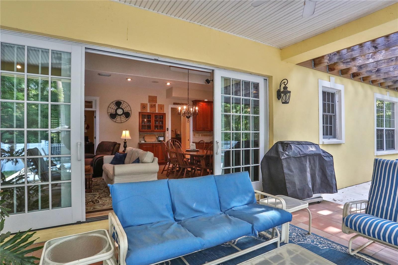 8608 POINSETTIA DR, TEMPLE TERRACE, FL, 33637