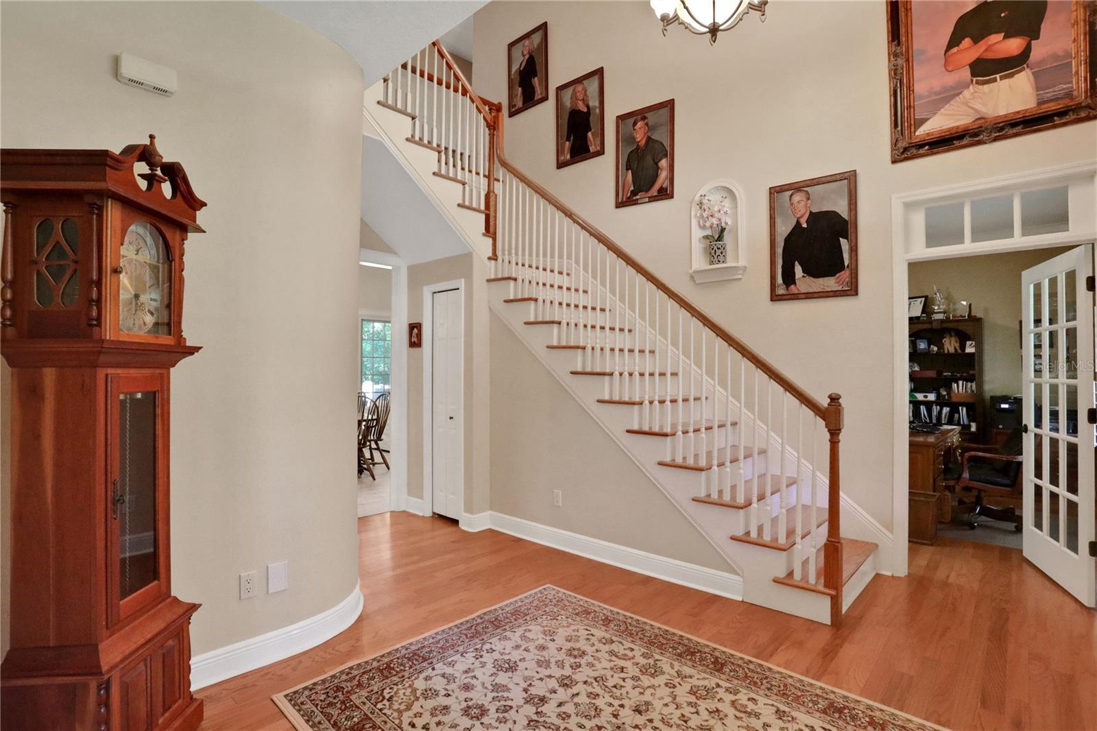 8608 POINSETTIA DR, TEMPLE TERRACE, FL, 33637
