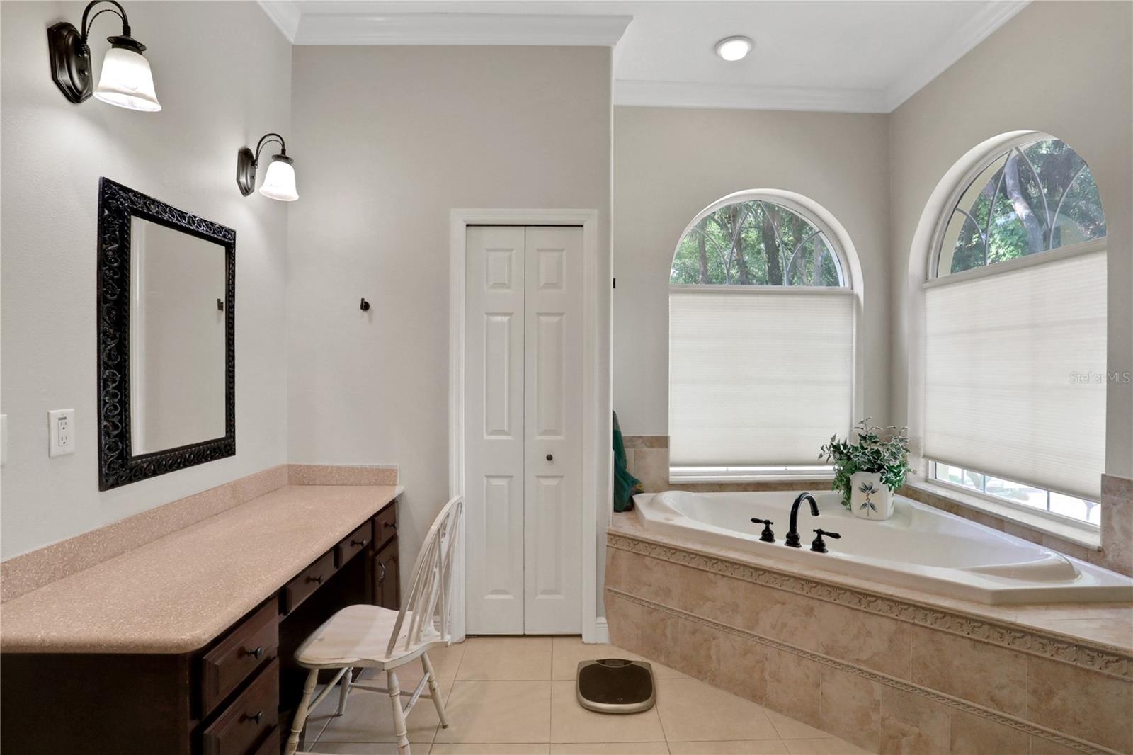 8608 POINSETTIA DR, TEMPLE TERRACE, FL, 33637