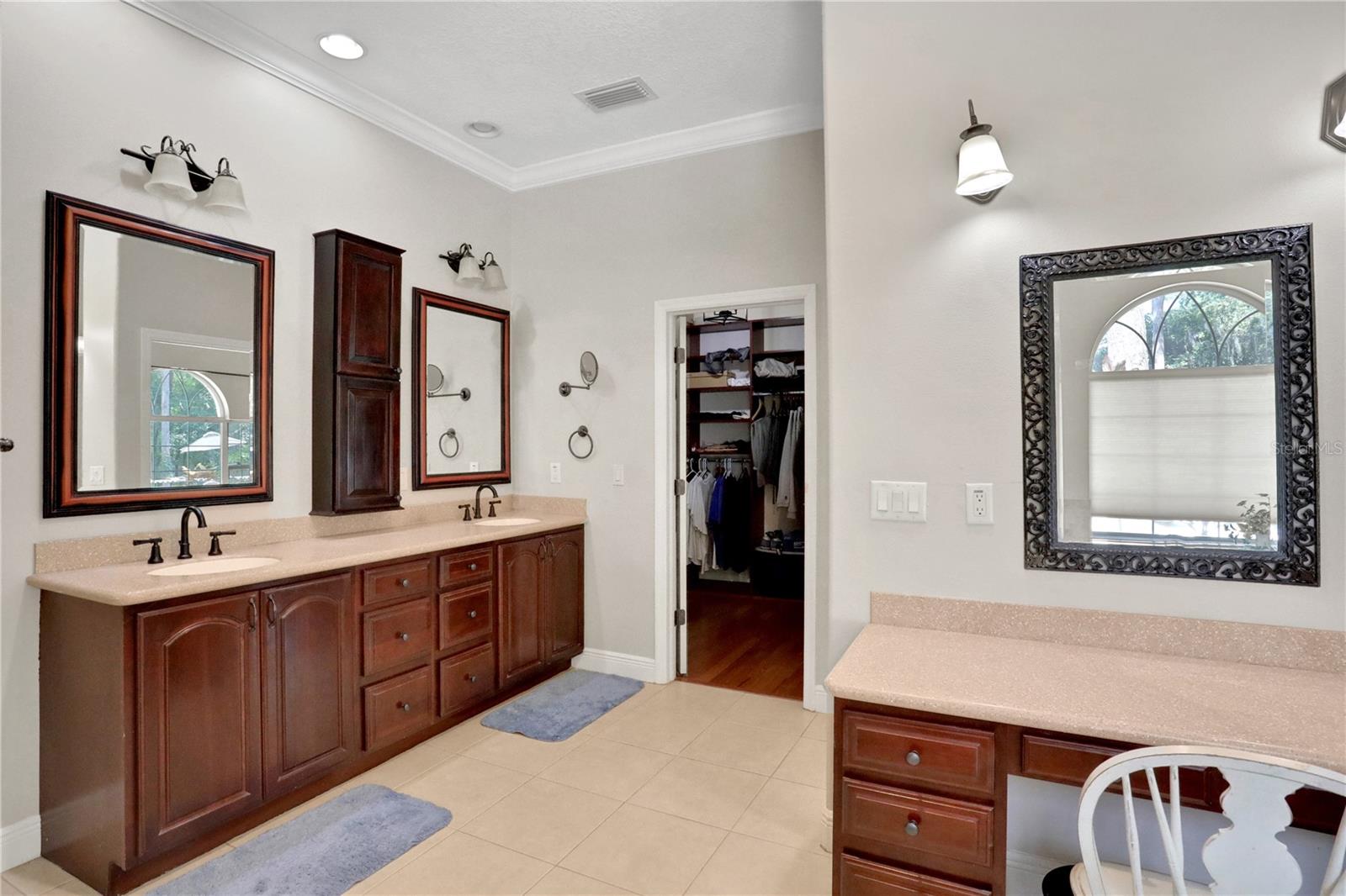 8608 POINSETTIA DR, TEMPLE TERRACE, FL, 33637