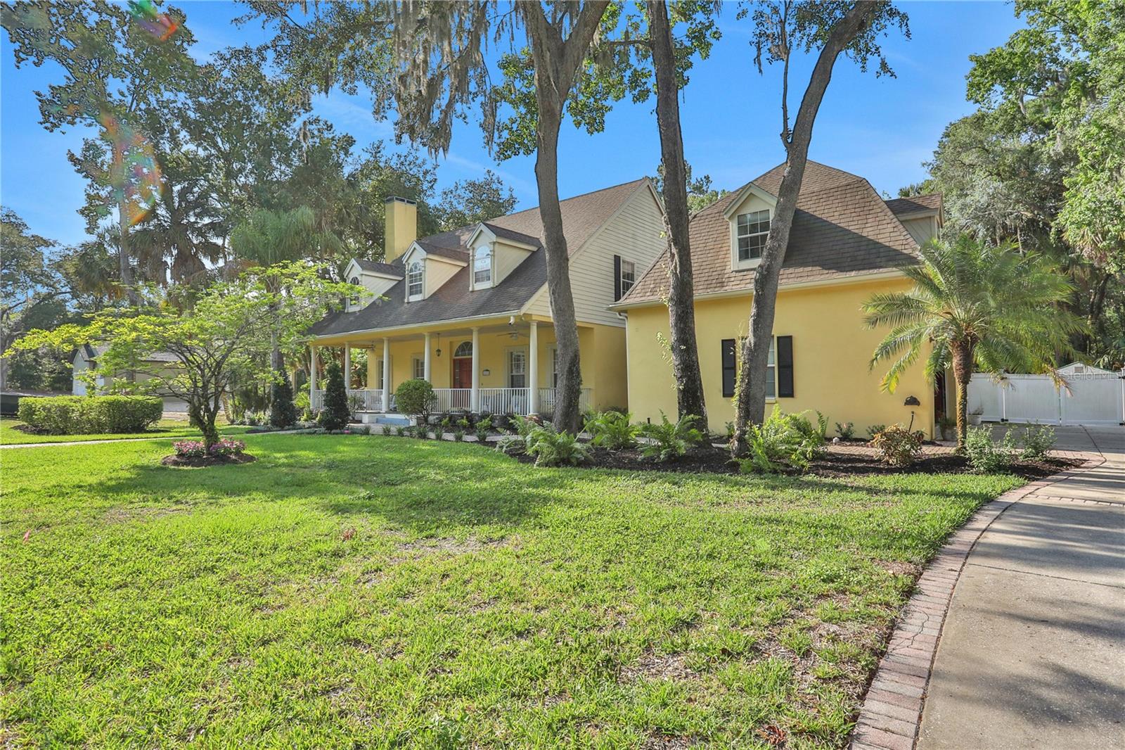 8608 POINSETTIA DR, TEMPLE TERRACE, FL, 33637