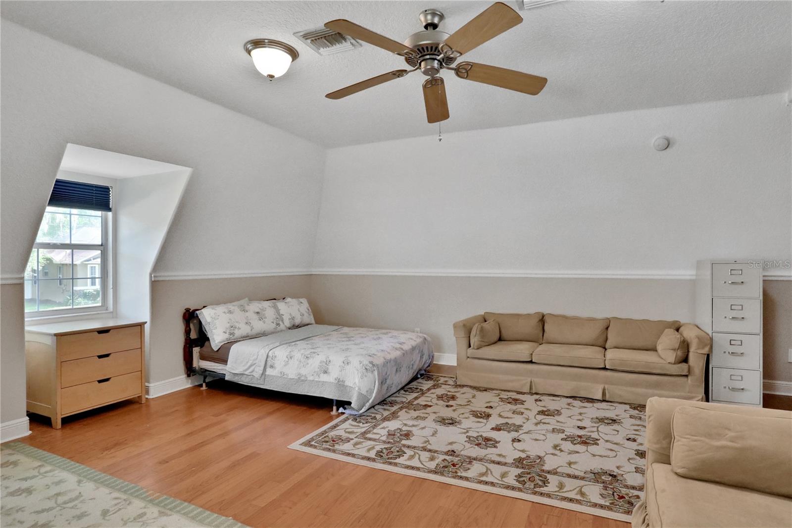 8608 POINSETTIA DR, TEMPLE TERRACE, FL, 33637