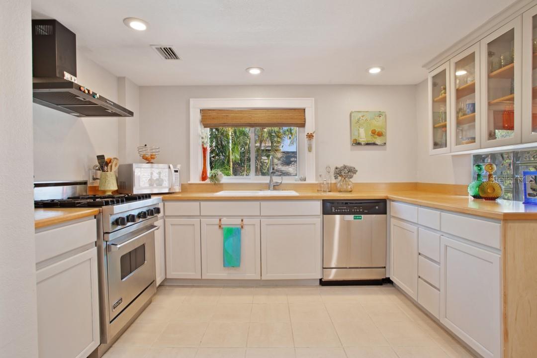 117 88TH AVE, TREASURE ISLAND, FL, 33706