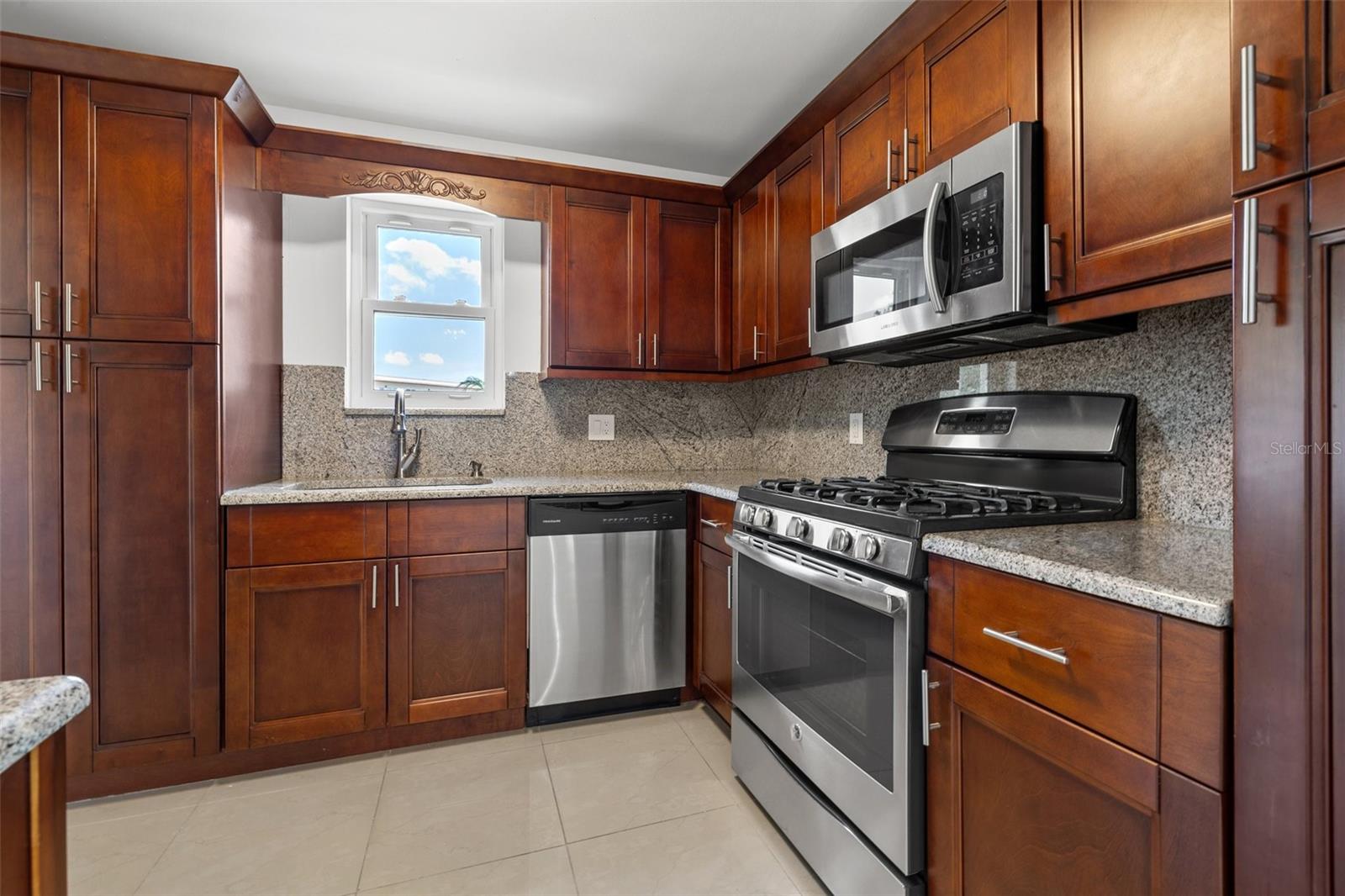 5660 80TH ST N #A208, ST PETERSBURG, FL, 33709