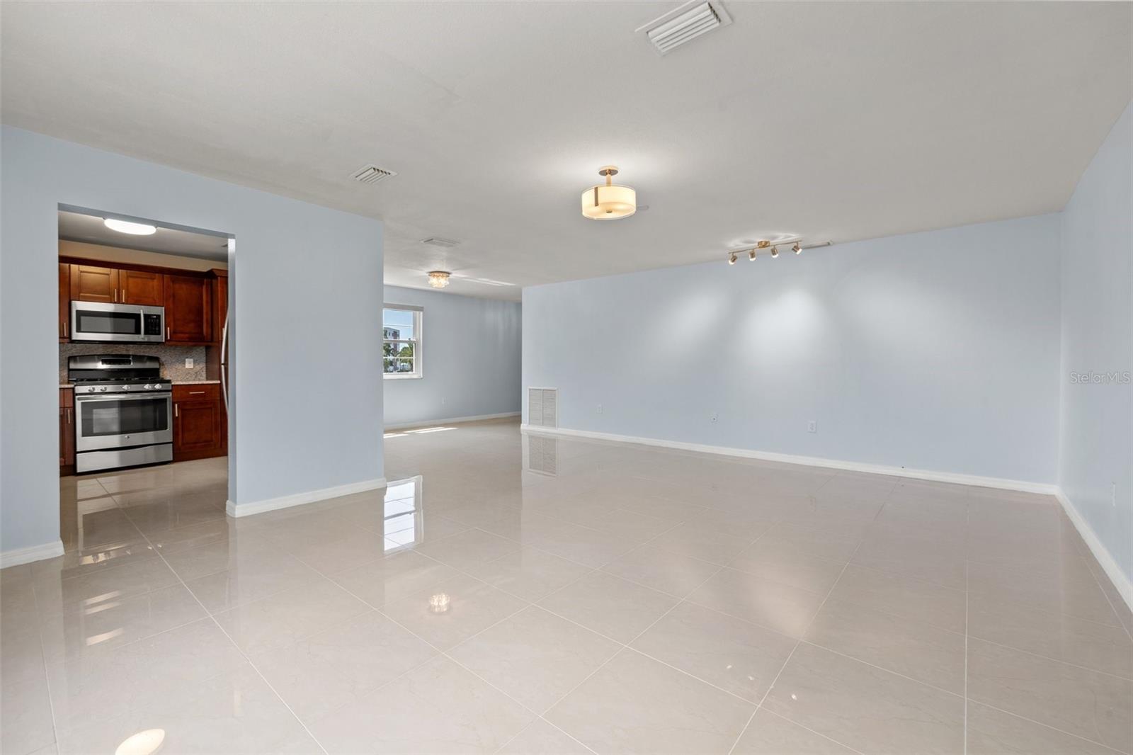 5660 80TH ST N #A208, ST PETERSBURG, FL, 33709