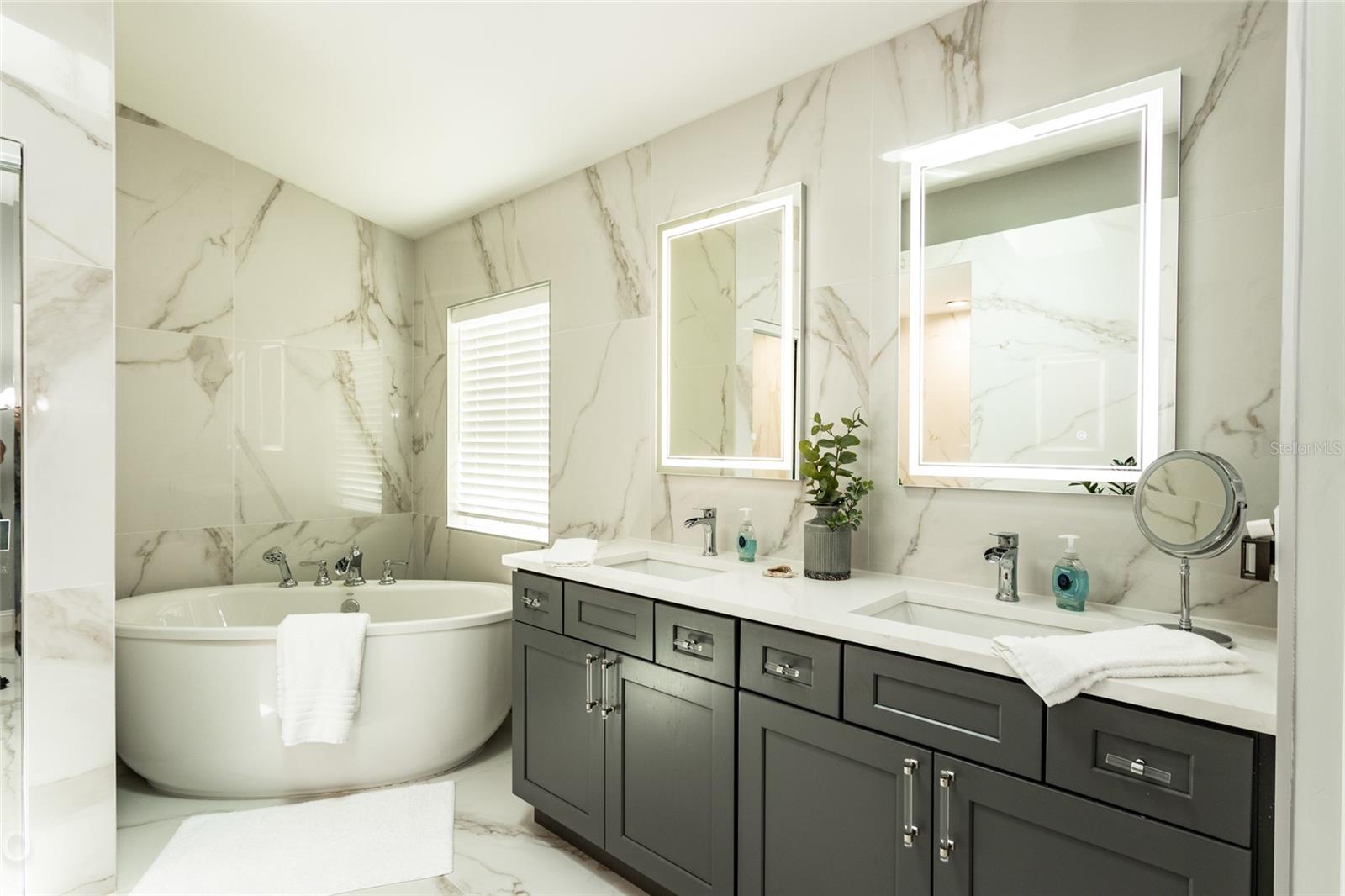 12 CROSSWAY CT W, PALM COAST, FL, 32137