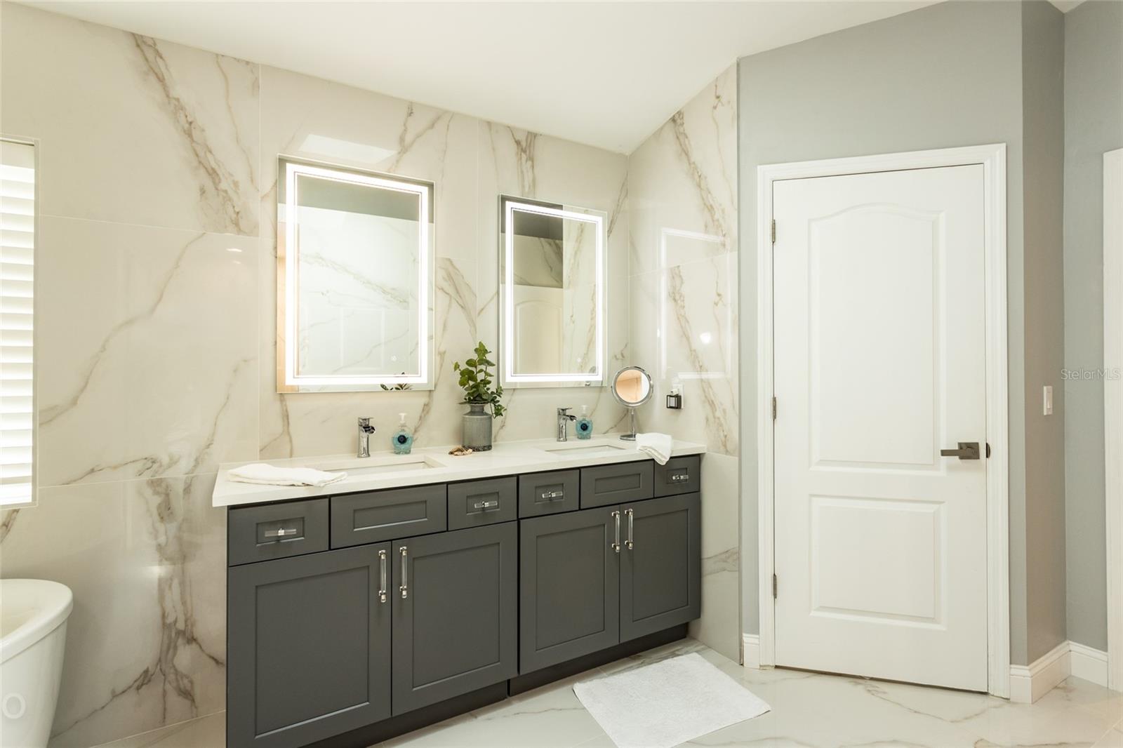 12 CROSSWAY CT W, PALM COAST, FL, 32137