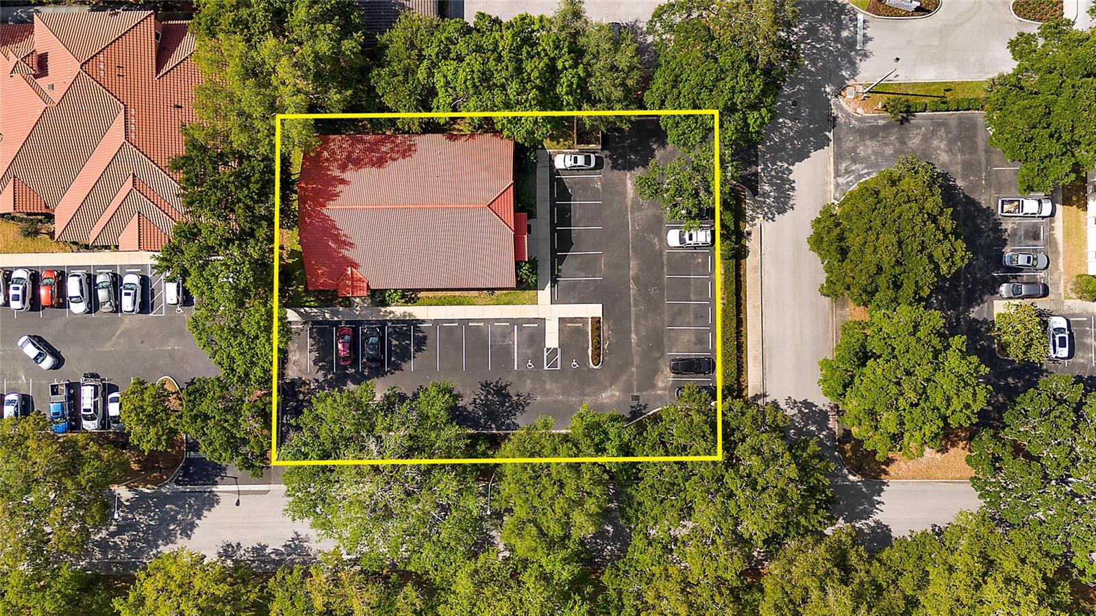 700 DOCTORS CT, LEESBURG, FL, 34748