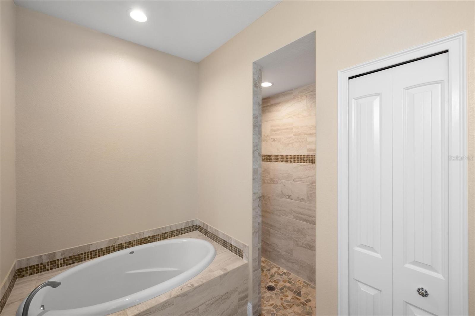 2479 GRANDVIEW DR, NORTH PORT, FL, 34288