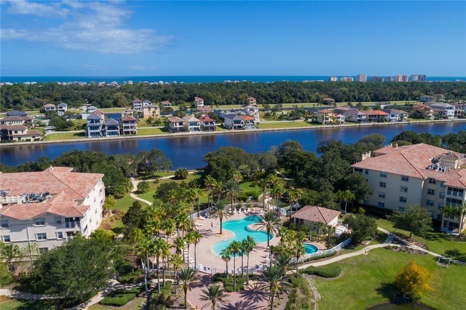 2 HOLLY CT, PALM COAST, FL, 32137