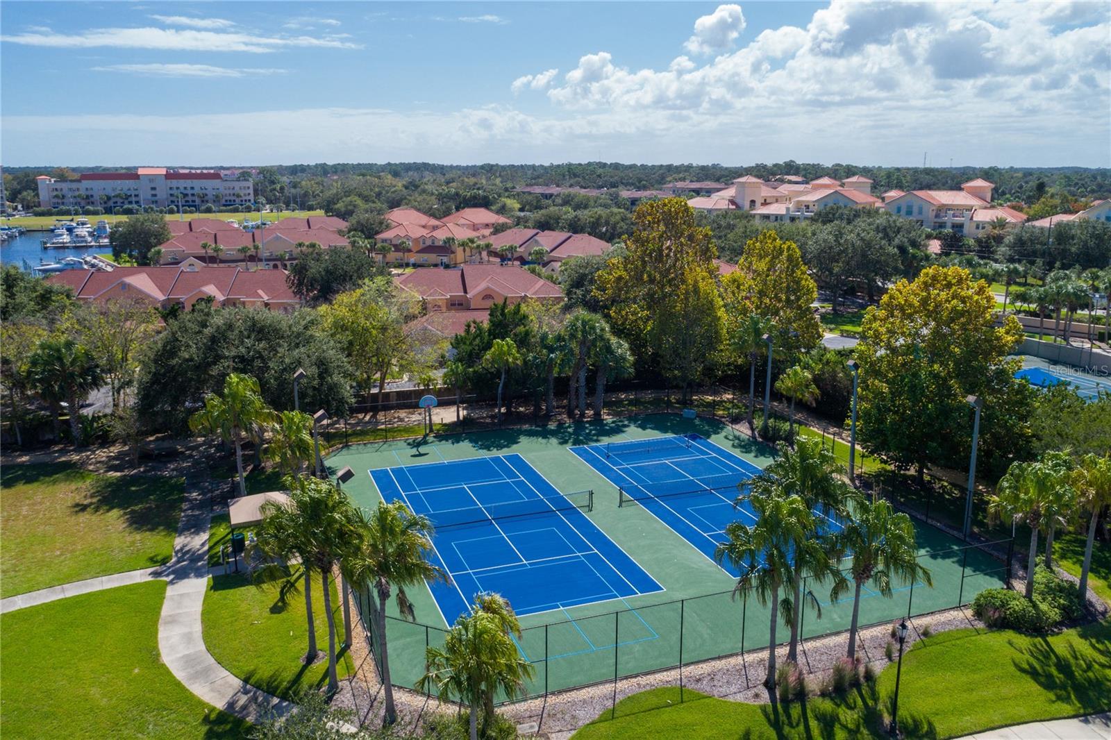 2 HOLLY CT, PALM COAST, FL, 32137