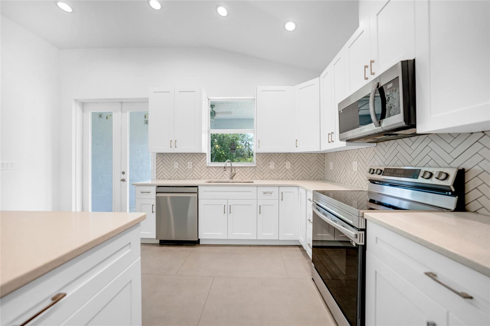 147 INGRAM RD, ROTONDA WEST, FL, 33947