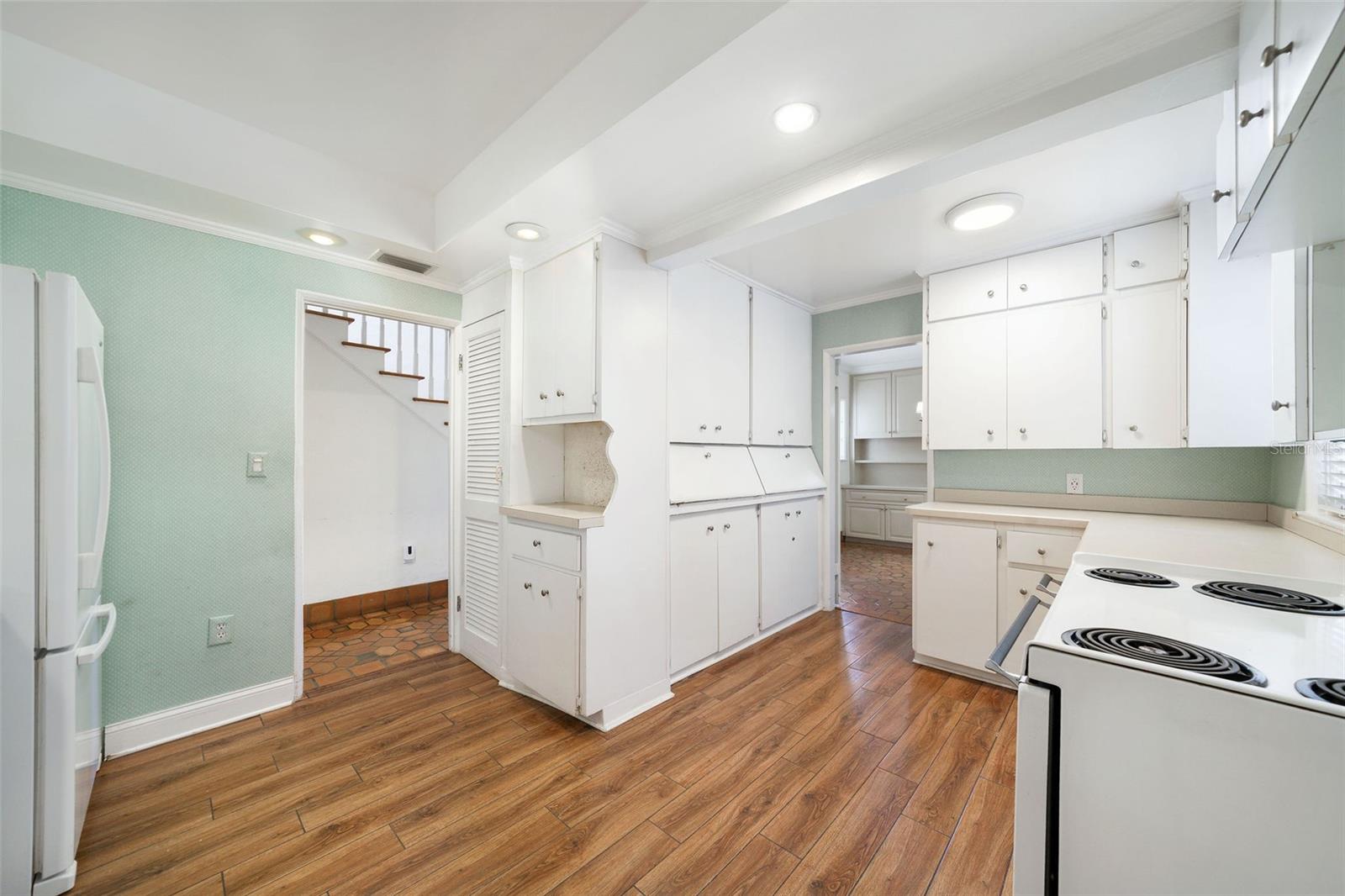 1019 SEVILLE PL, ORLANDO, FL, 32804