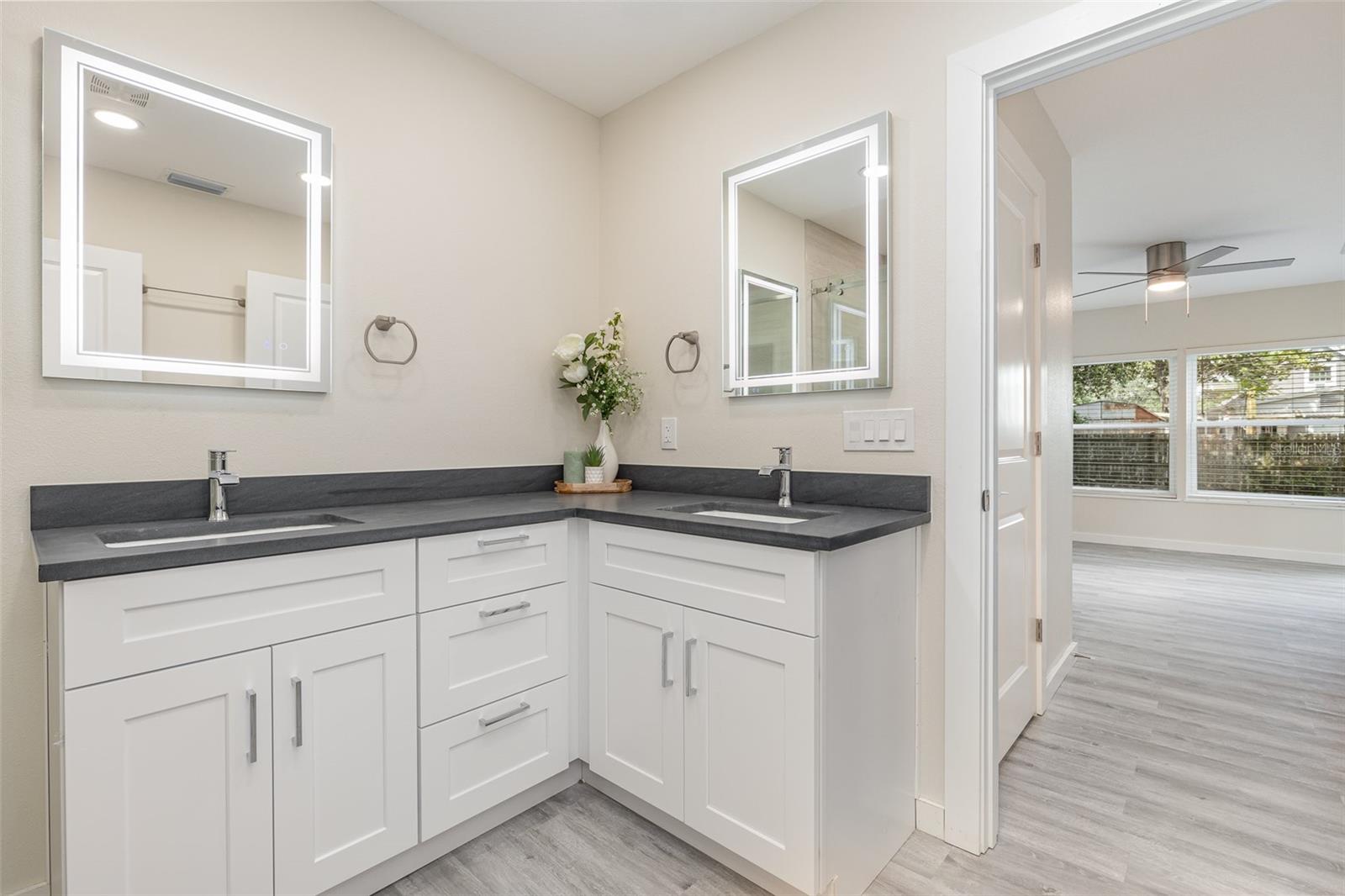 938 S BUMBY AVE, ORLANDO, FL, 32806