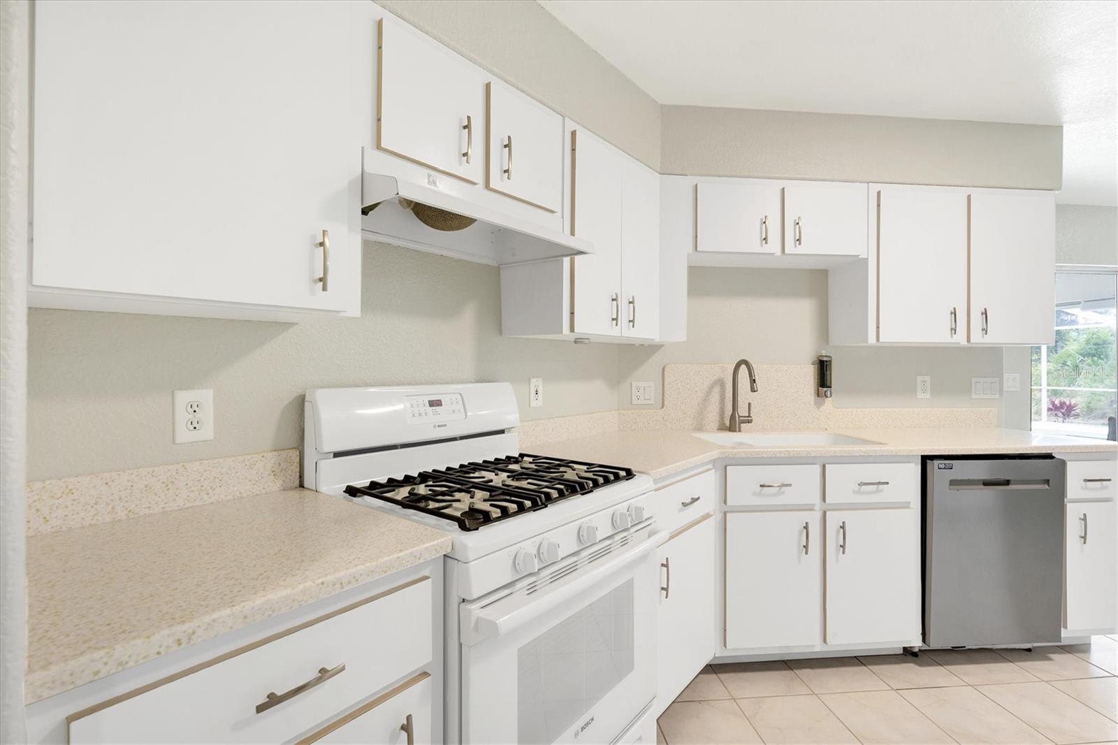 5039 PARKER ST, PORT CHARLOTTE, FL, 33981