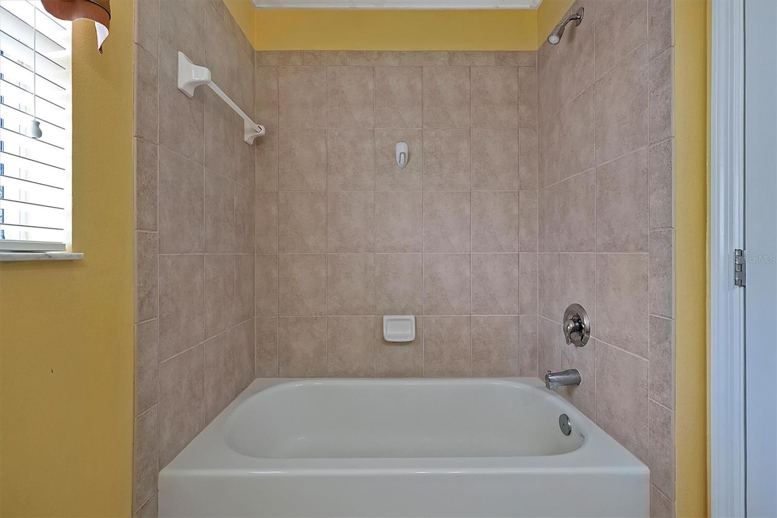 3355 LIVINGSTON WAY, WINTER HAVEN, FL, 33884