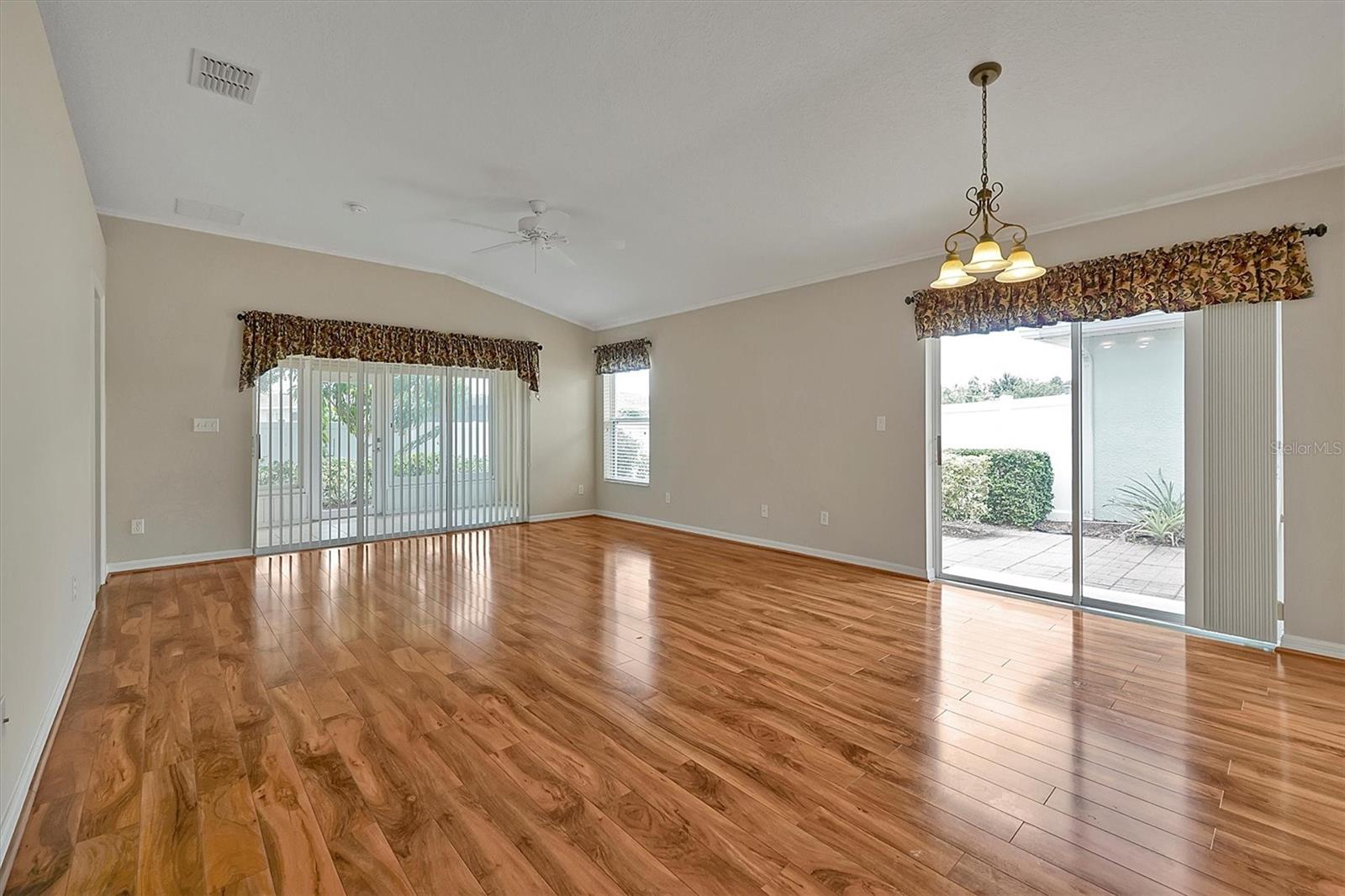 3355 LIVINGSTON WAY, WINTER HAVEN, FL, 33884