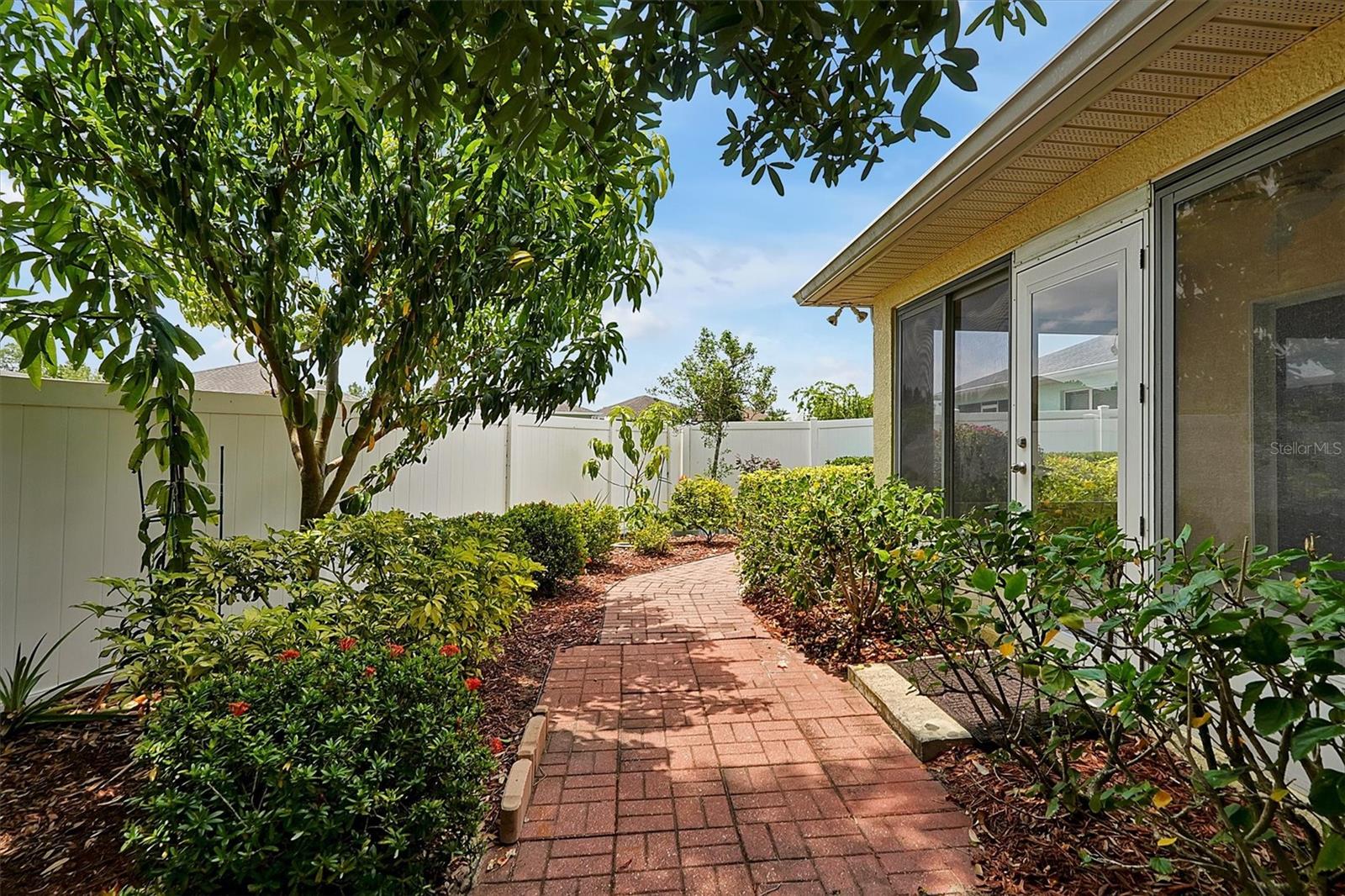 3355 LIVINGSTON WAY, WINTER HAVEN, FL, 33884