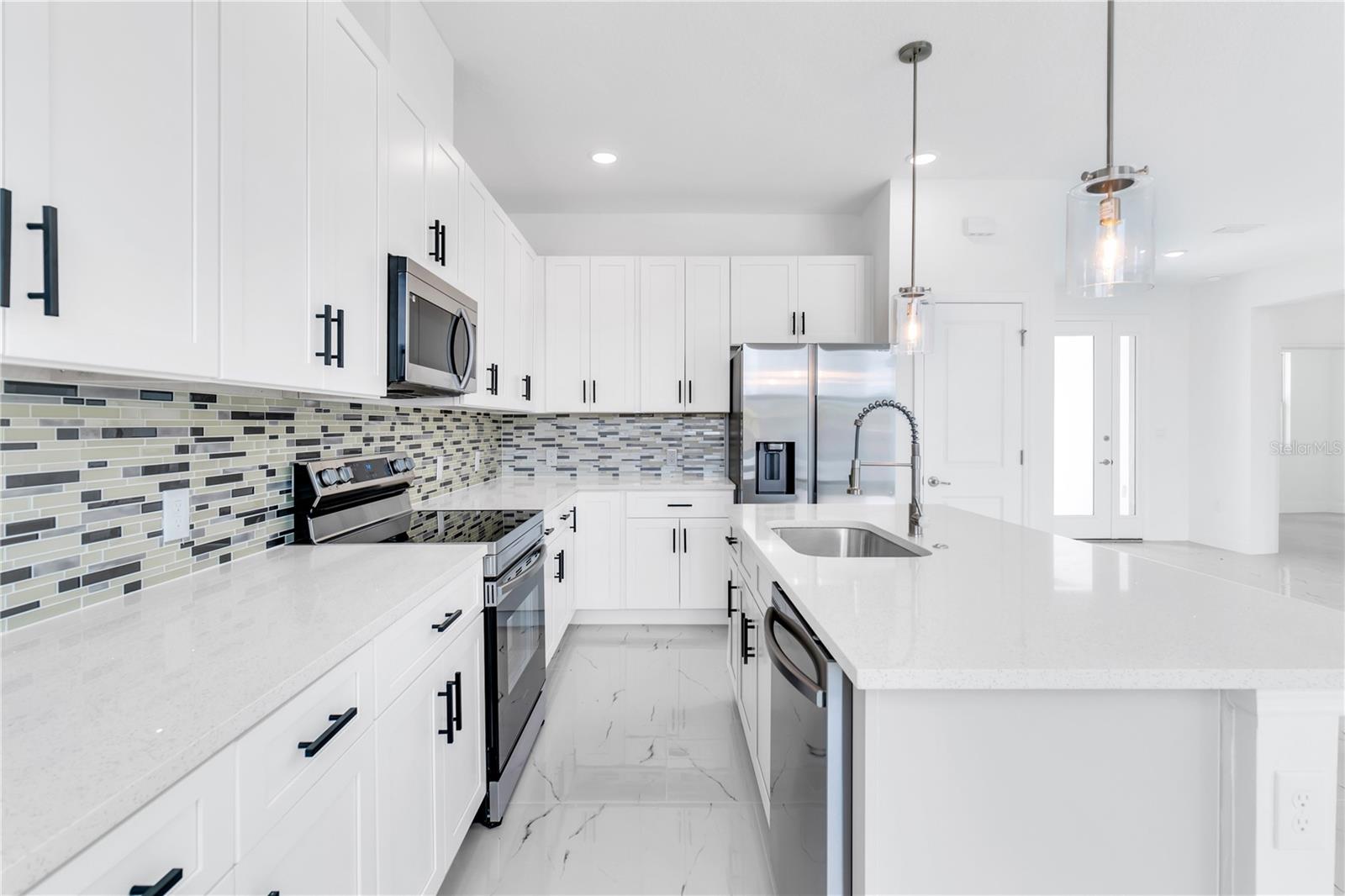 109 MAGNOLIA MANOR LN, LAKE PLACID, FL, 33852